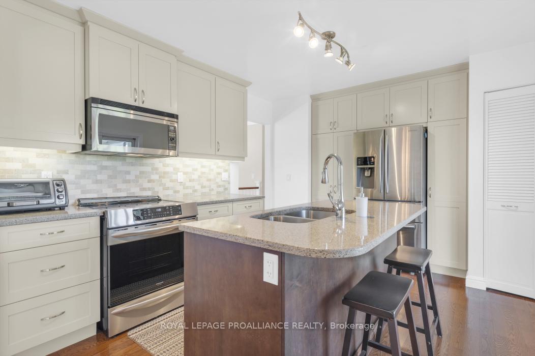 Photo 14 of 955 Casey Road, Belleville, Thurlow Ward — HOMEH