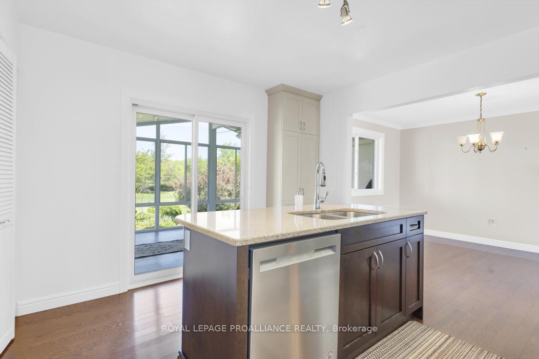 Photo 16 of 955 Casey Road, Belleville, Thurlow Ward — HOMEH