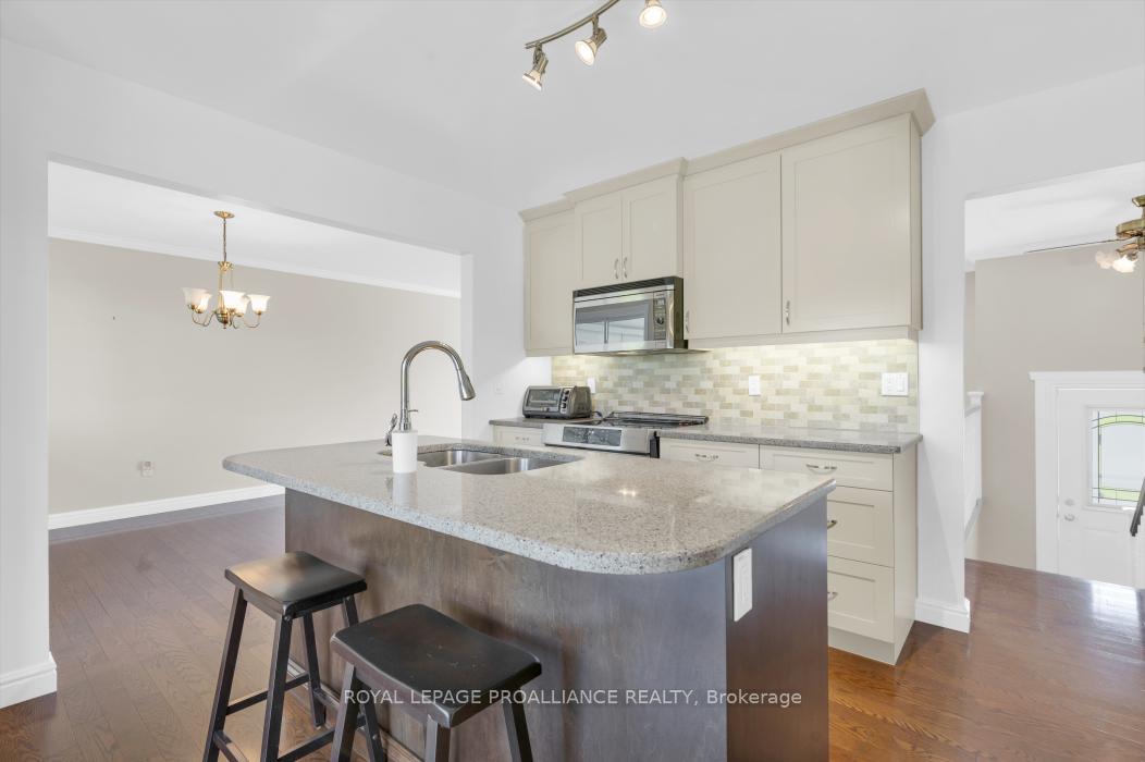 Photo 17 of 955 Casey Road, Belleville, Thurlow Ward — HOMEH