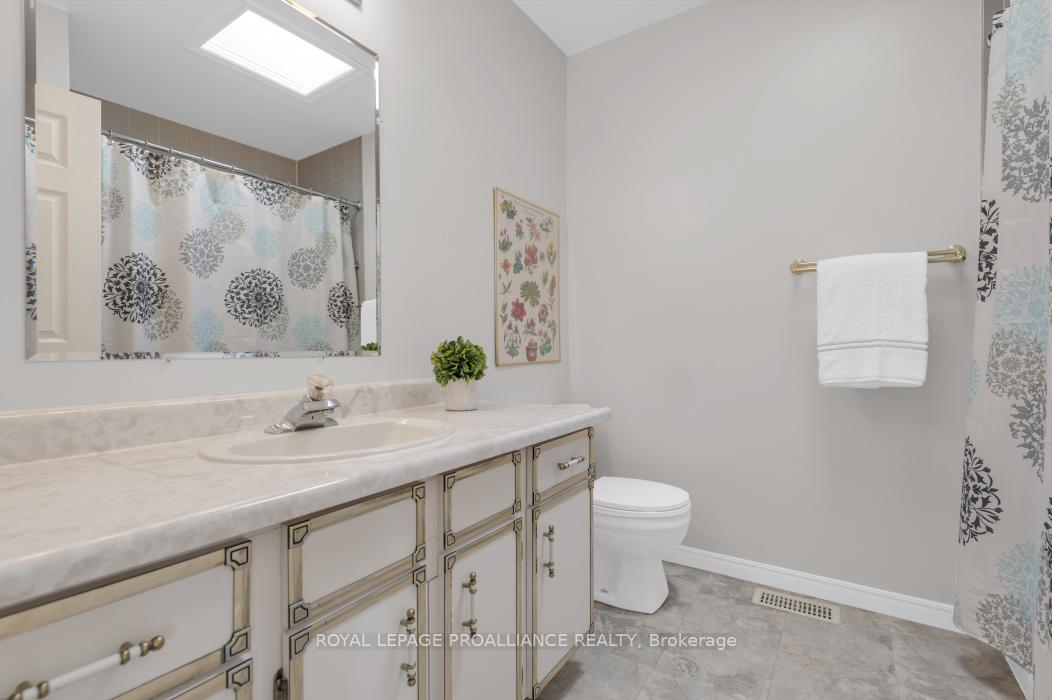Photo 22 of 955 Casey Road, Belleville, Thurlow Ward — HOMEH