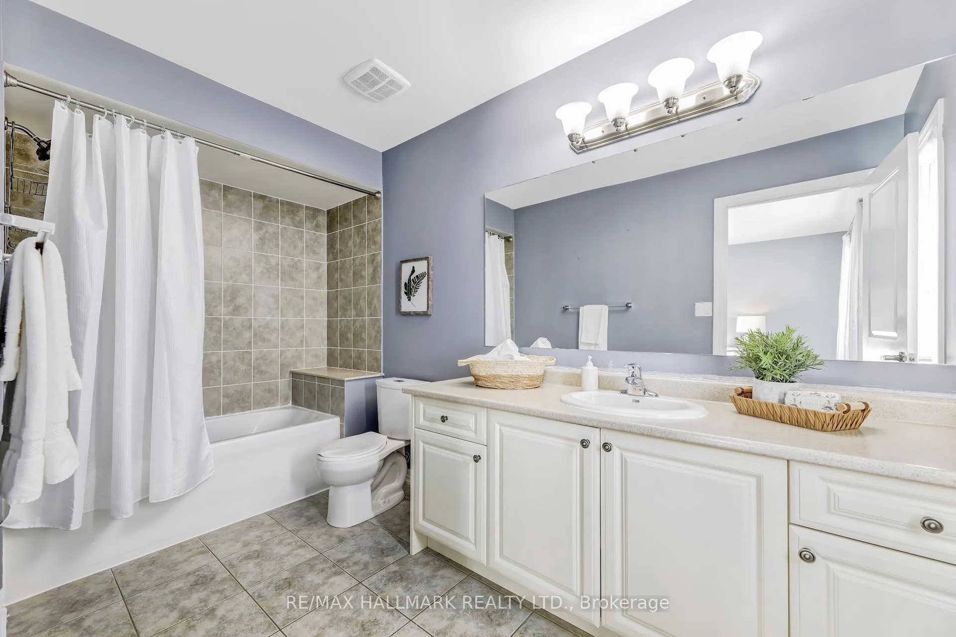 Photo 27 of Unit L1K 3B2, 1770 Silverstone Crescent, Oshawa, Samac — HOMEH