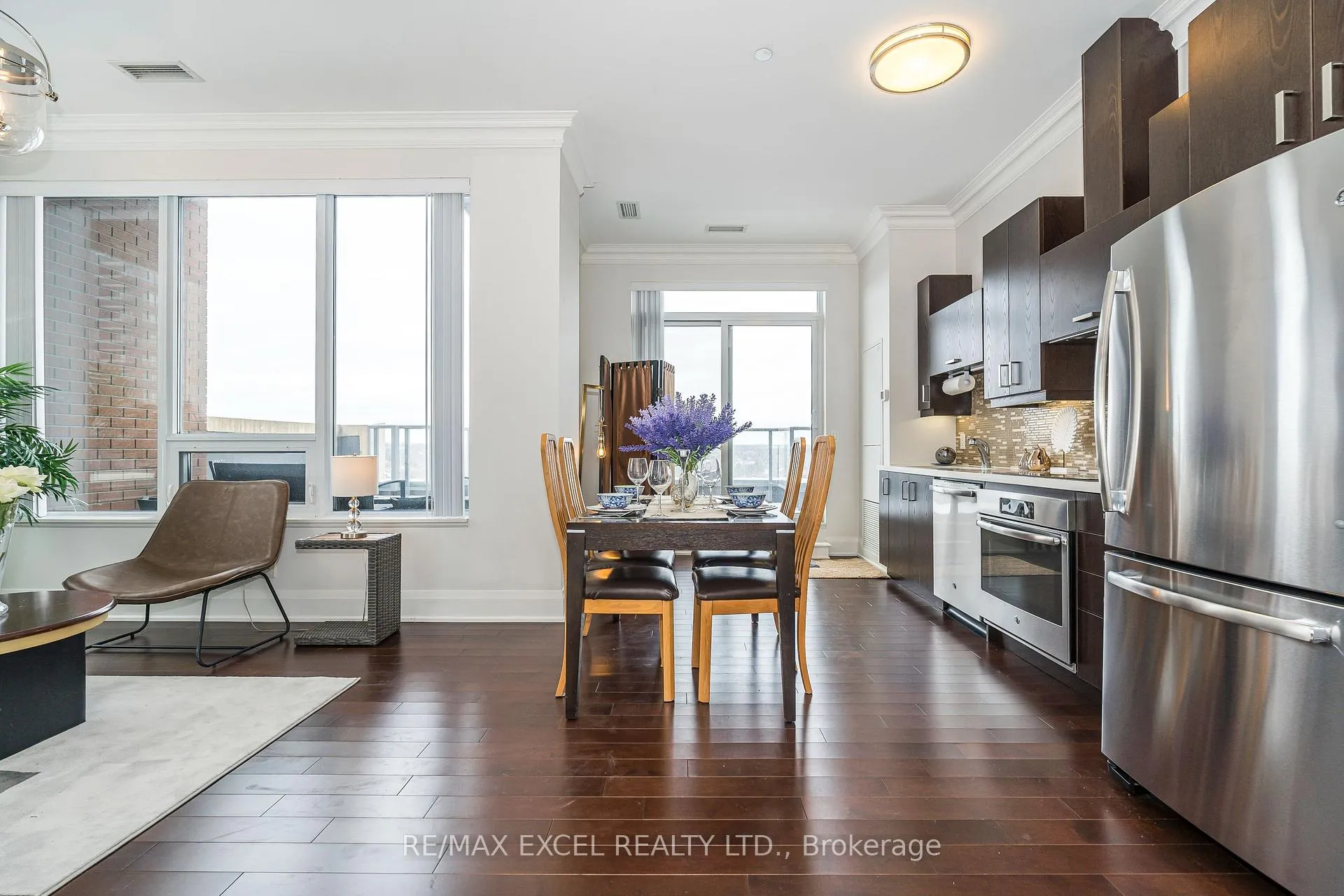 Photo 7 of Unit PH 06, 28 Uptown Drive, Markham, Unionville — HOMEH