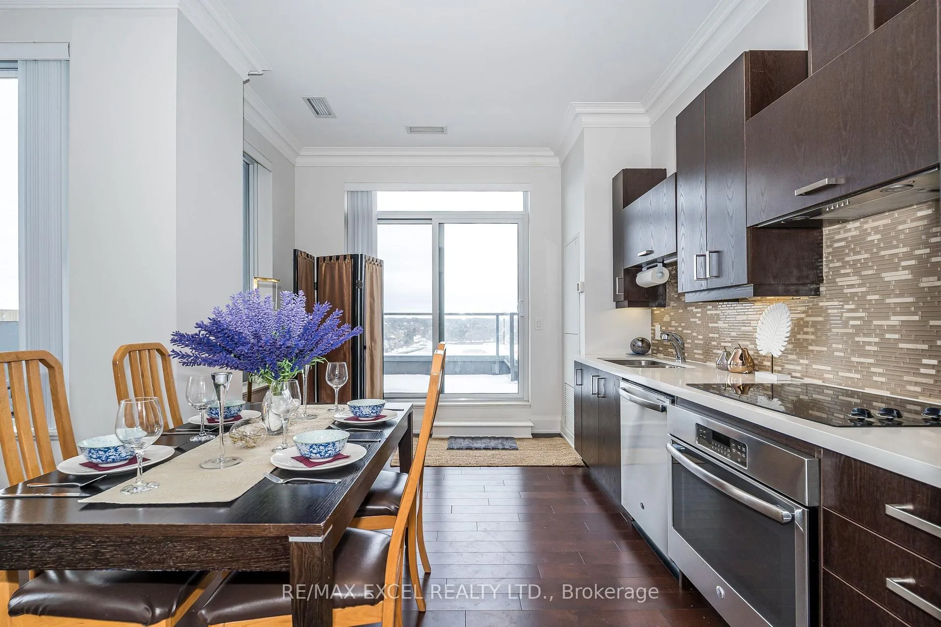 Photo 10 of Unit PH 06, 28 Uptown Drive, Markham, Unionville — HOMEH