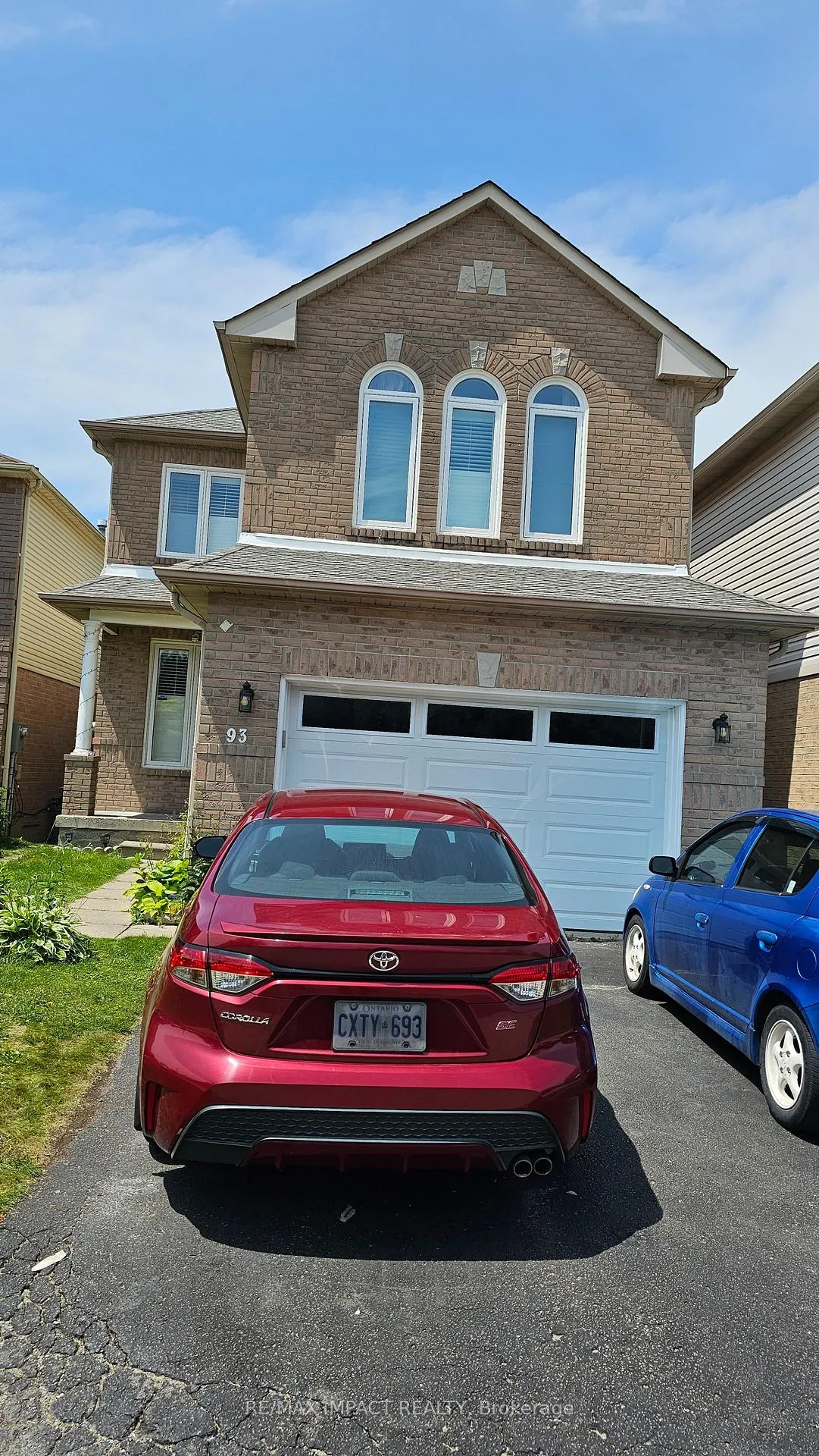 Photo 2 of 93 Knotty Pine Drive, Whitby, Williamsburg — HOMEH