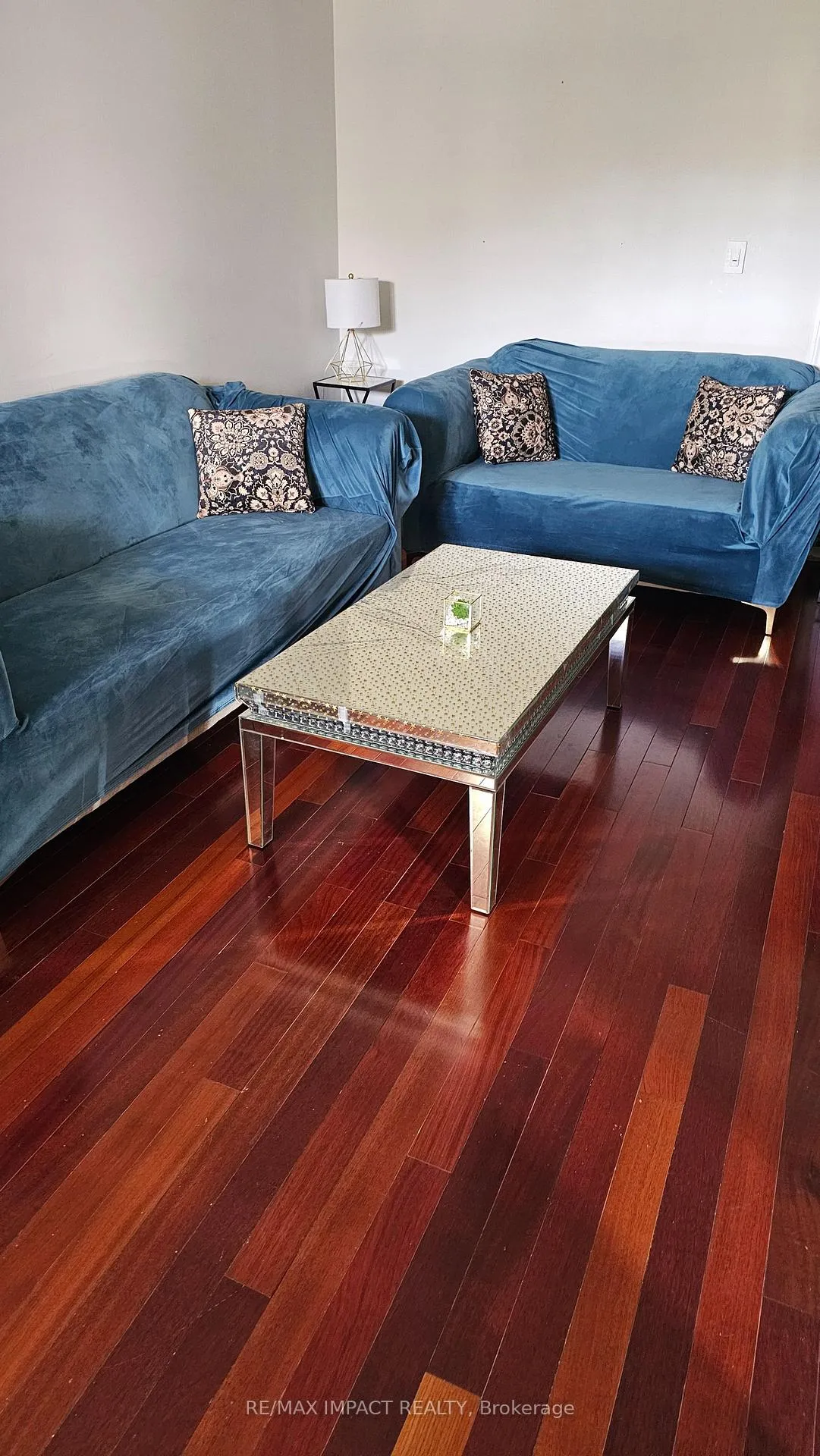 Photo 3 of 93 Knotty Pine Drive, Whitby, Williamsburg — HOMEH