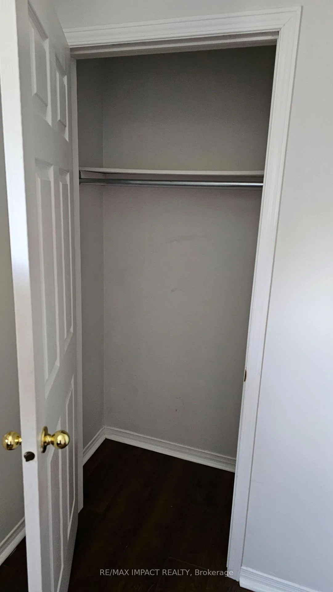 Photo 4 of 93 Knotty Pine Drive, Whitby, Williamsburg — HOMEH
