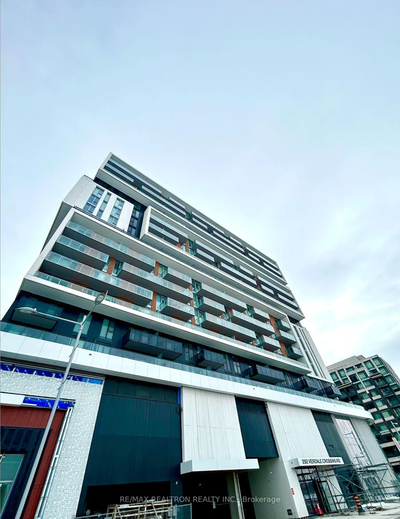 Front of Unit 1805, 292 Verdale Crossing Road