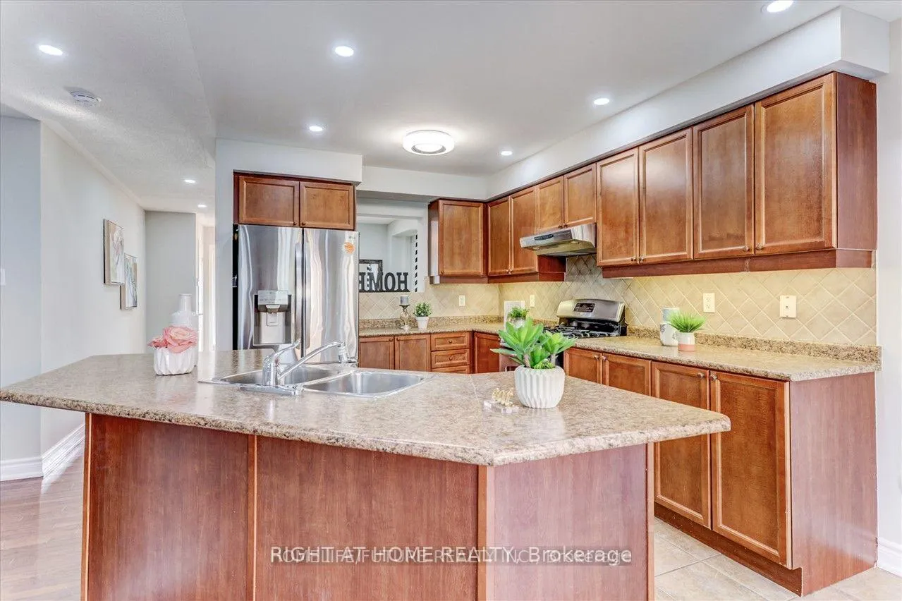 Photo 5 of 5 Hollier Drive, Ajax, Northeast Ajax — HOMEH