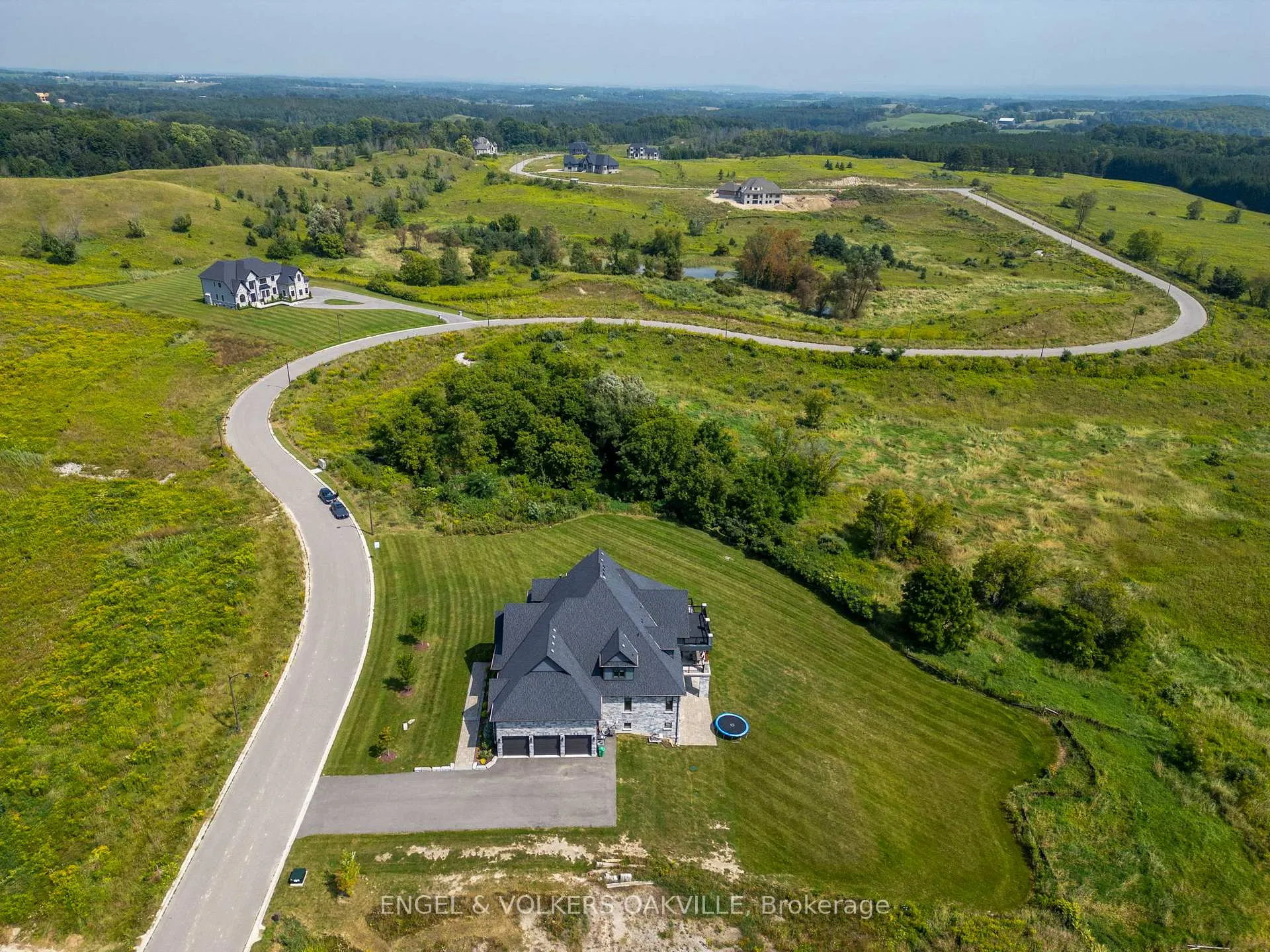 Photo 3 of 132 Logan Road, Caledon, Palgrave — HOMEH