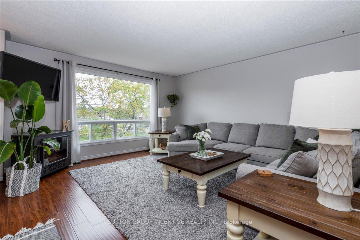 Photo 3 of 222 Huronia Road, Barrie, Painswick North — HOMEH