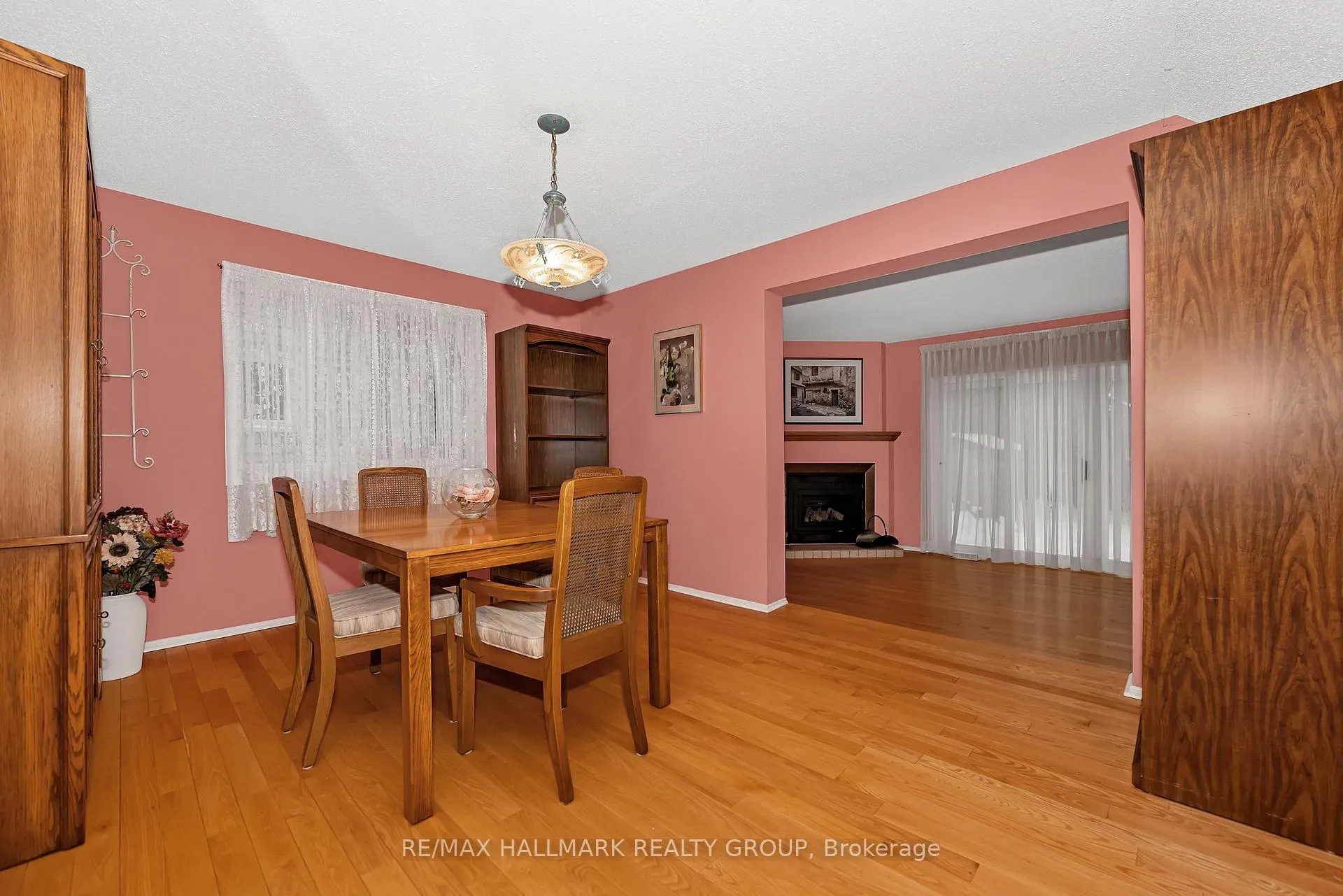 Photo 5 of 1835 Windflower Way, Ottawa, Chapel Hill — HOMEH