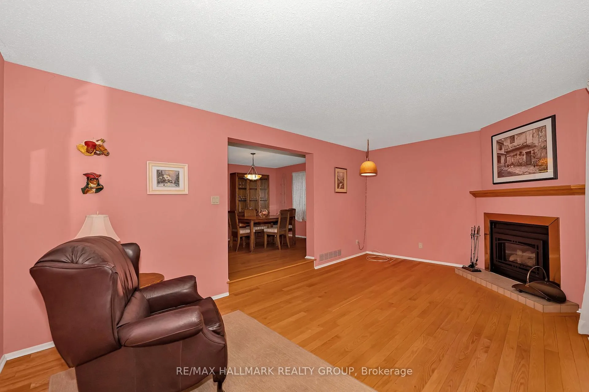 Photo 10 of 1835 Windflower Way, Ottawa, Chapel Hill — HOMEH
