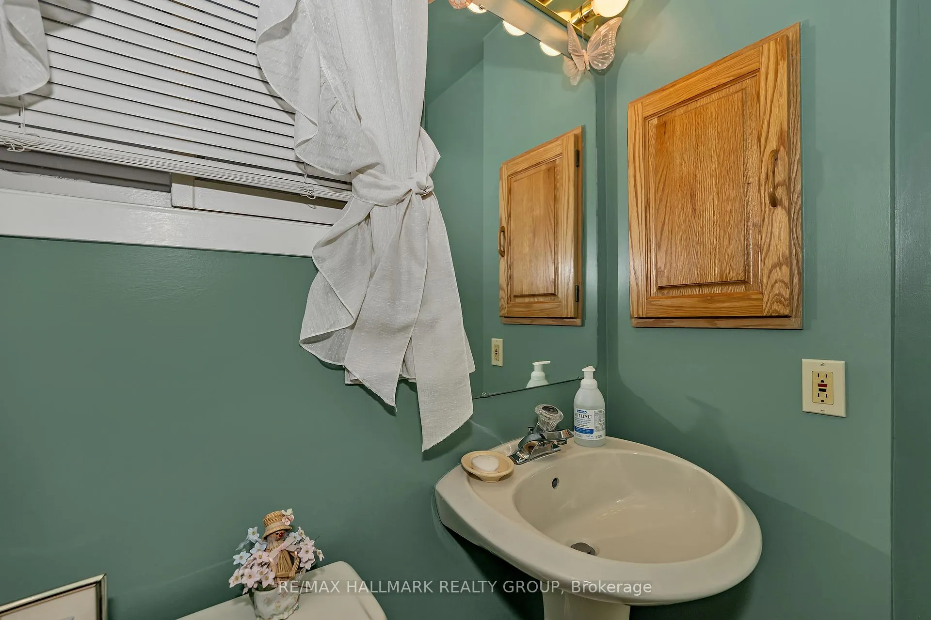Photo 15 of 1835 Windflower Way, Ottawa, Chapel Hill — HOMEH