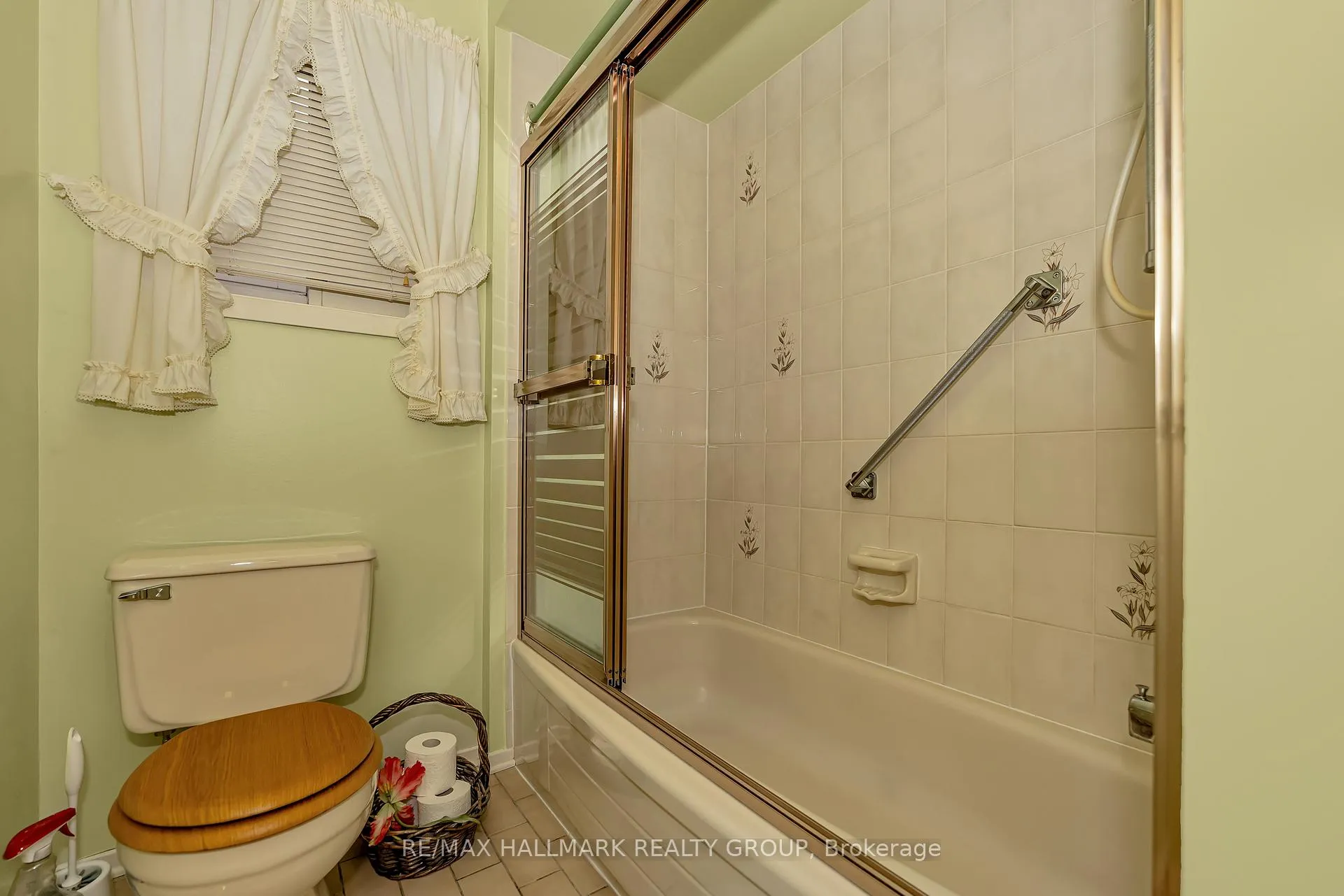 Photo 26 of 1835 Windflower Way, Ottawa, Chapel Hill — HOMEH