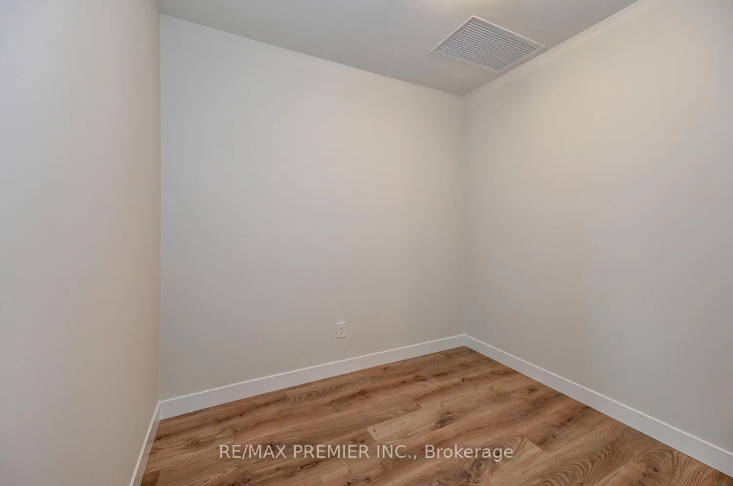 Photo 2 of Unit 402, 60 Frederick Street, Kitchener, City Commercial Core — HOMEH