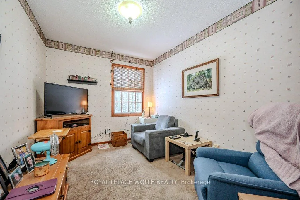 Photo 20 of 39 Bannockburn Road, Kitchener, Brigadoon — HOMEH