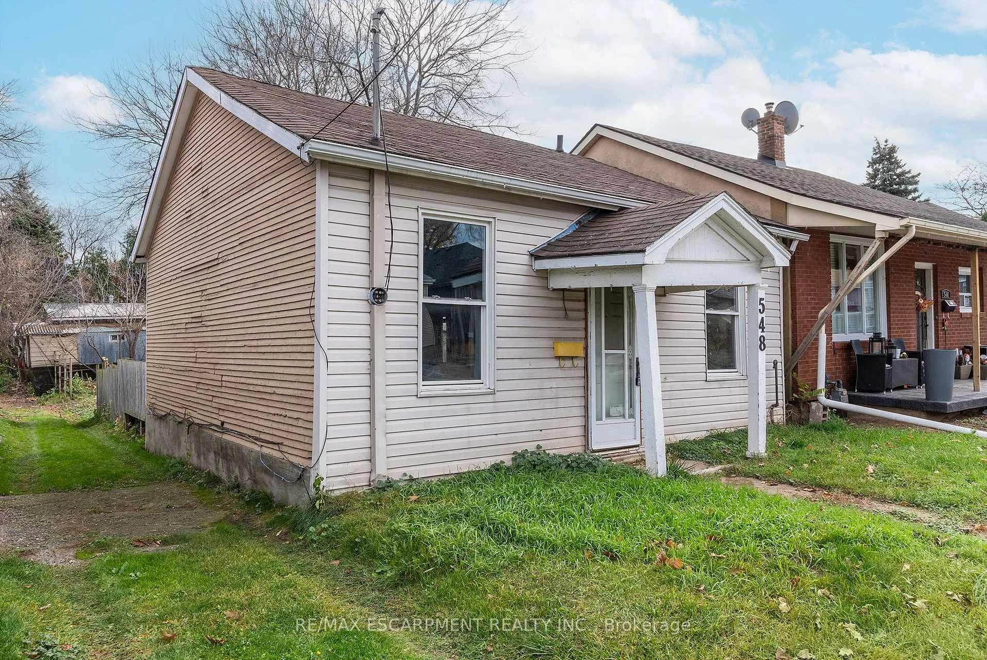 Front of 548 Mary Street
