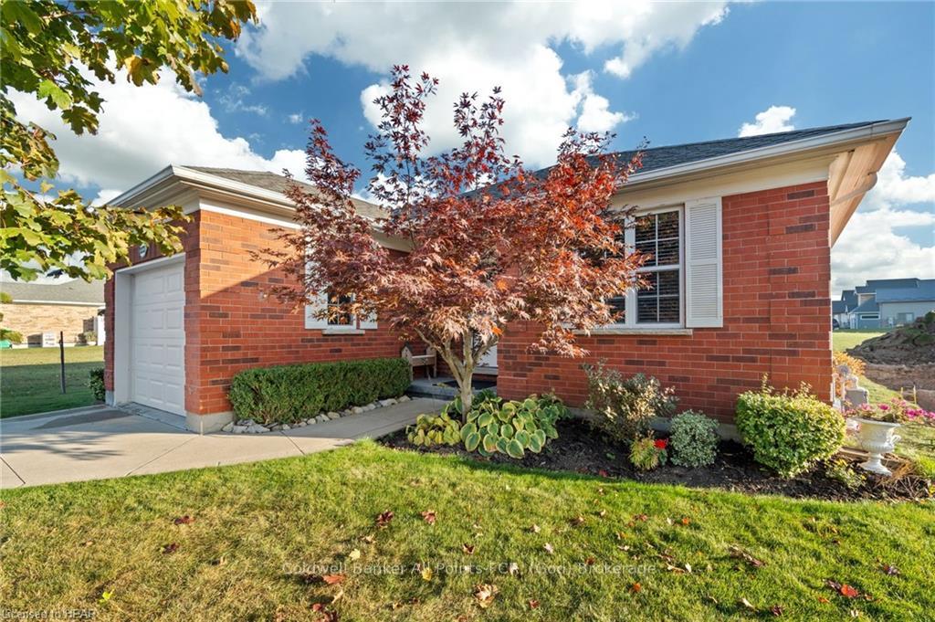 Photo 3 of 233 Bethune Crescent, Goderich, Goderich (Town) — HOMEH
