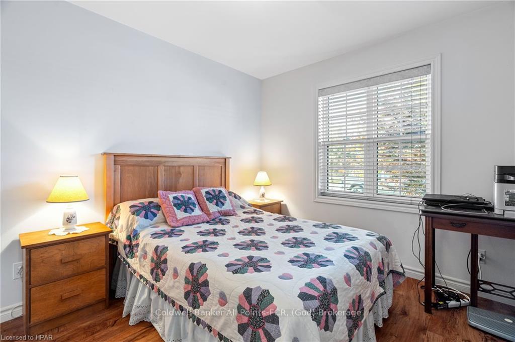 Photo 6 of 233 Bethune Crescent, Goderich, Goderich (Town) — HOMEH