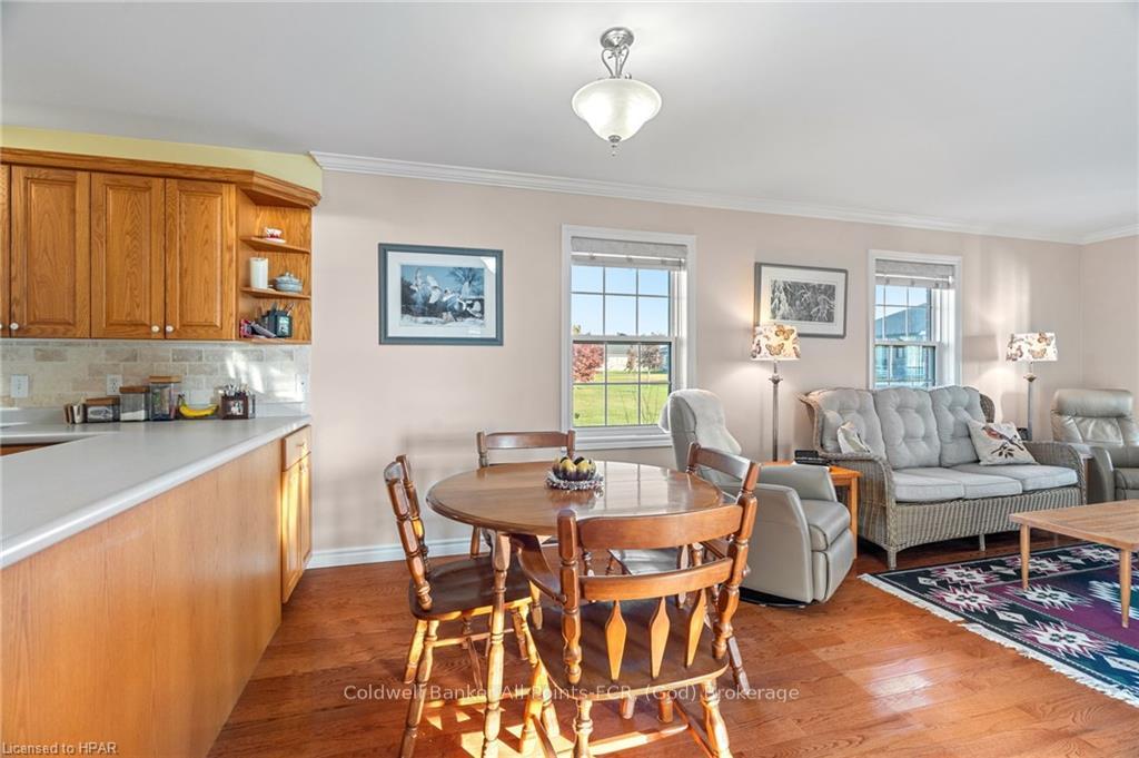 Photo 13 of 233 Bethune Crescent, Goderich, Goderich (Town) — HOMEH