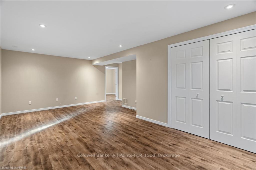 Photo 22 of 233 Bethune Crescent, Goderich, Goderich (Town) — HOMEH