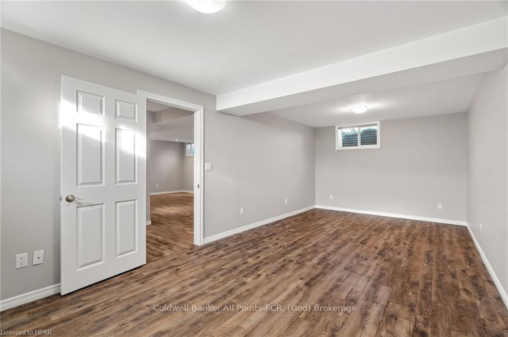 Photo 23 of 233 Bethune Crescent, Goderich, Goderich (Town) — HOMEH