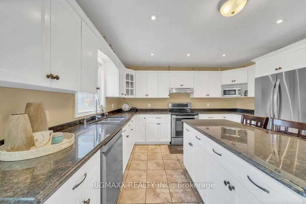 Photo 10 of 508 Bridge Street W, Waterloo, Lexington — HOMEH