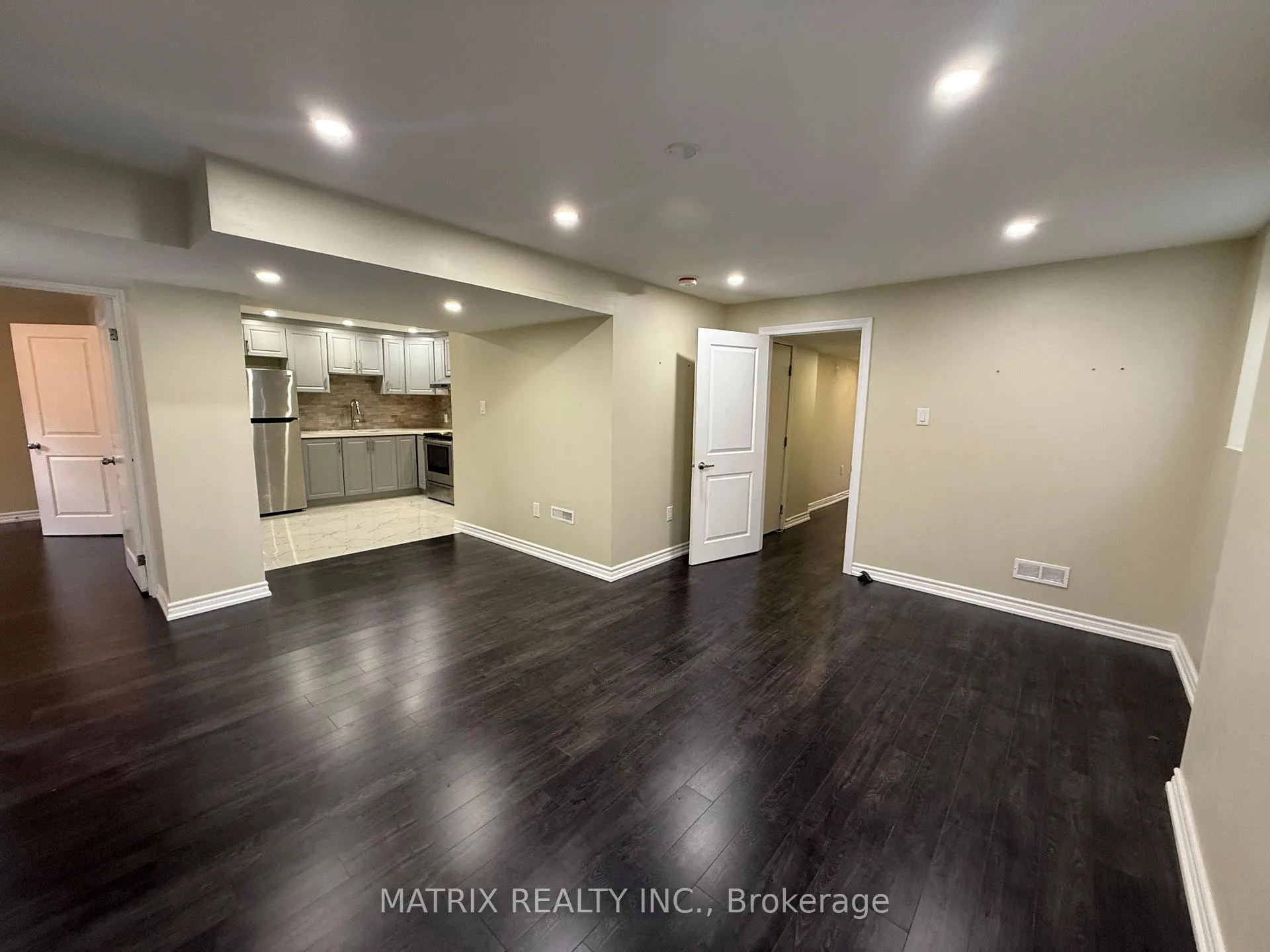 Photo 4 of 2138 Saffron Drive, Pickering, Brock Ridge — HOMEH