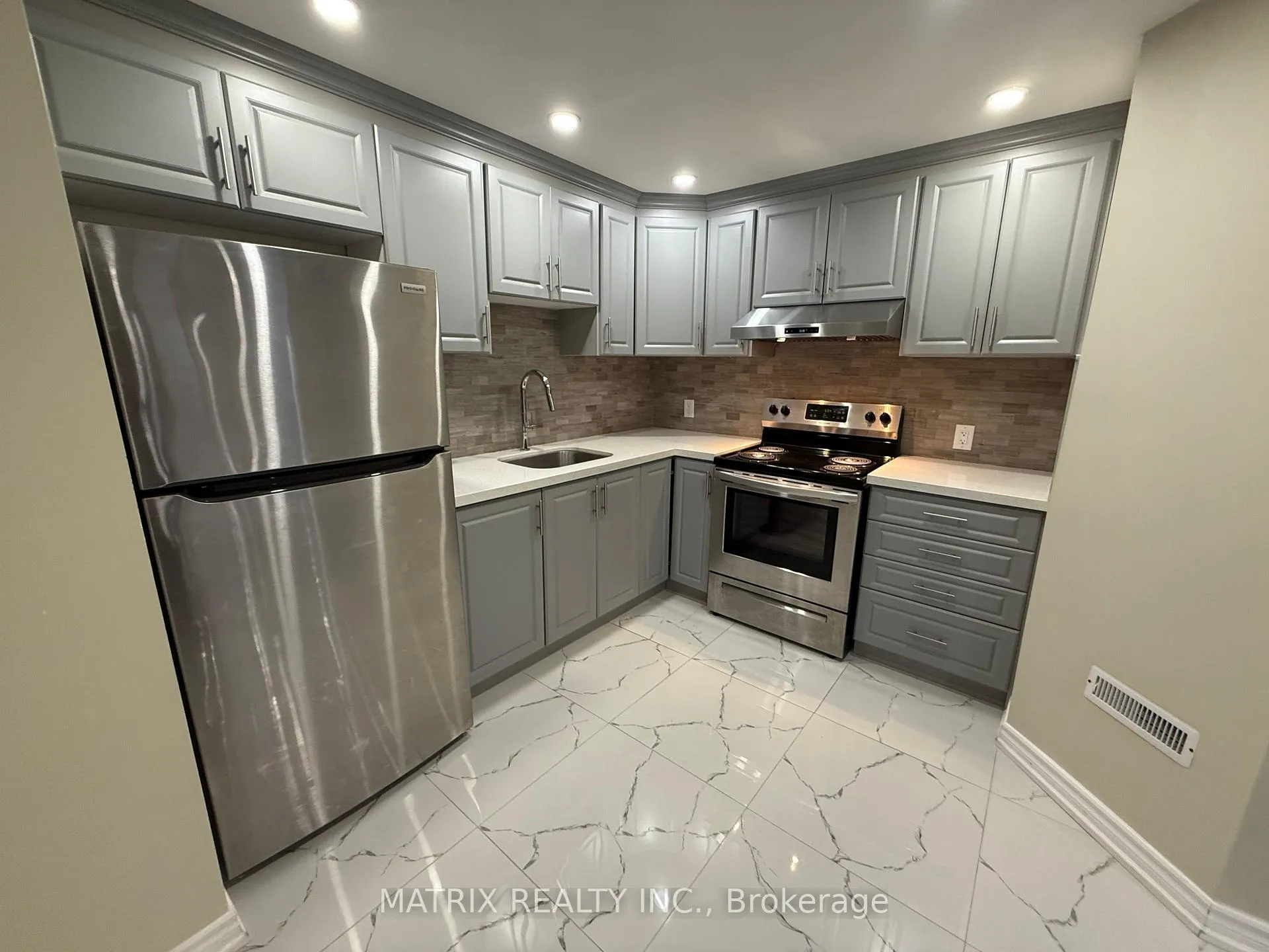 Photo 8 of 2138 Saffron Drive, Pickering, Brock Ridge — HOMEH