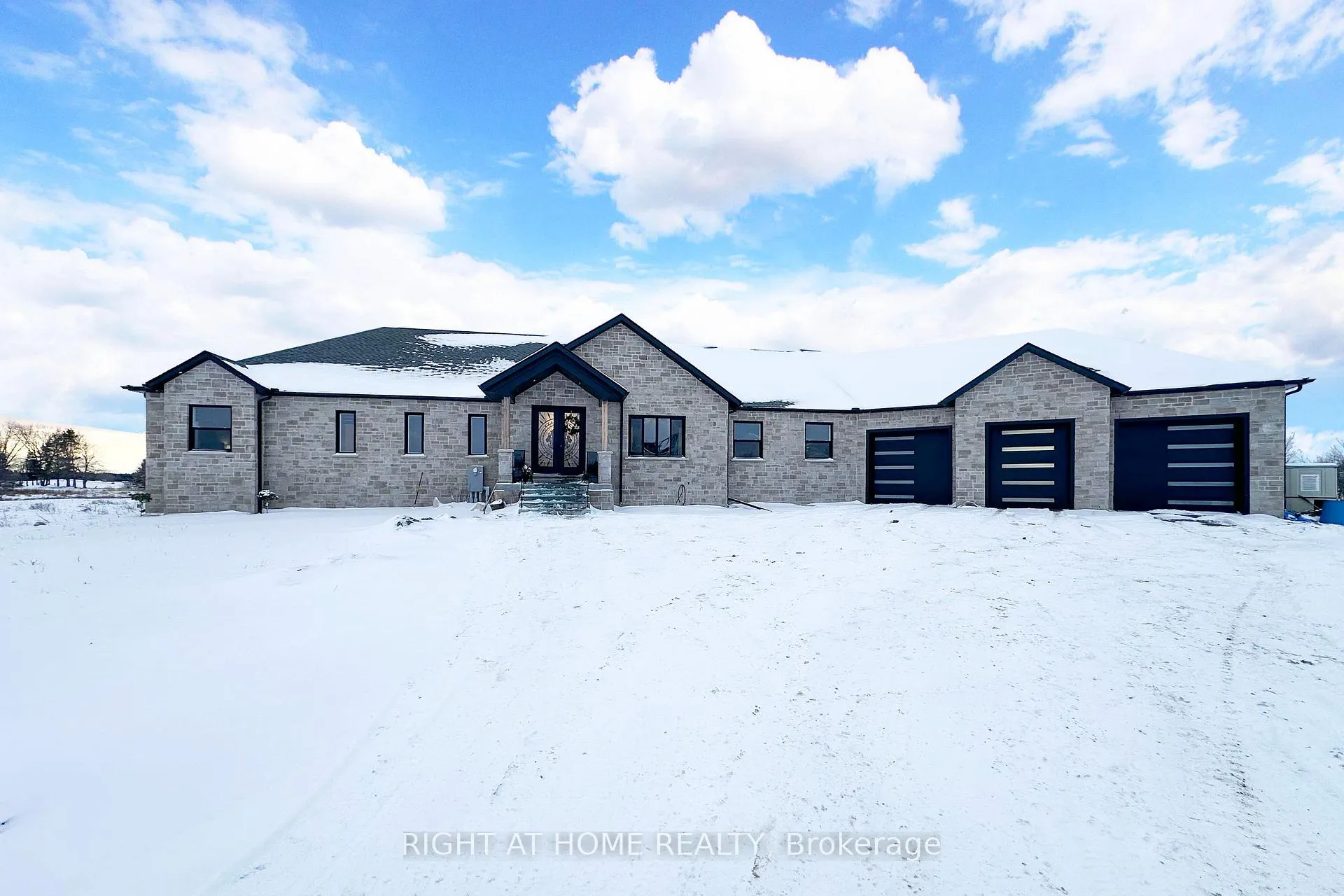 Photo 3 of 3437 Latimer Road, Frontenac, Frontenac South — HOMEH