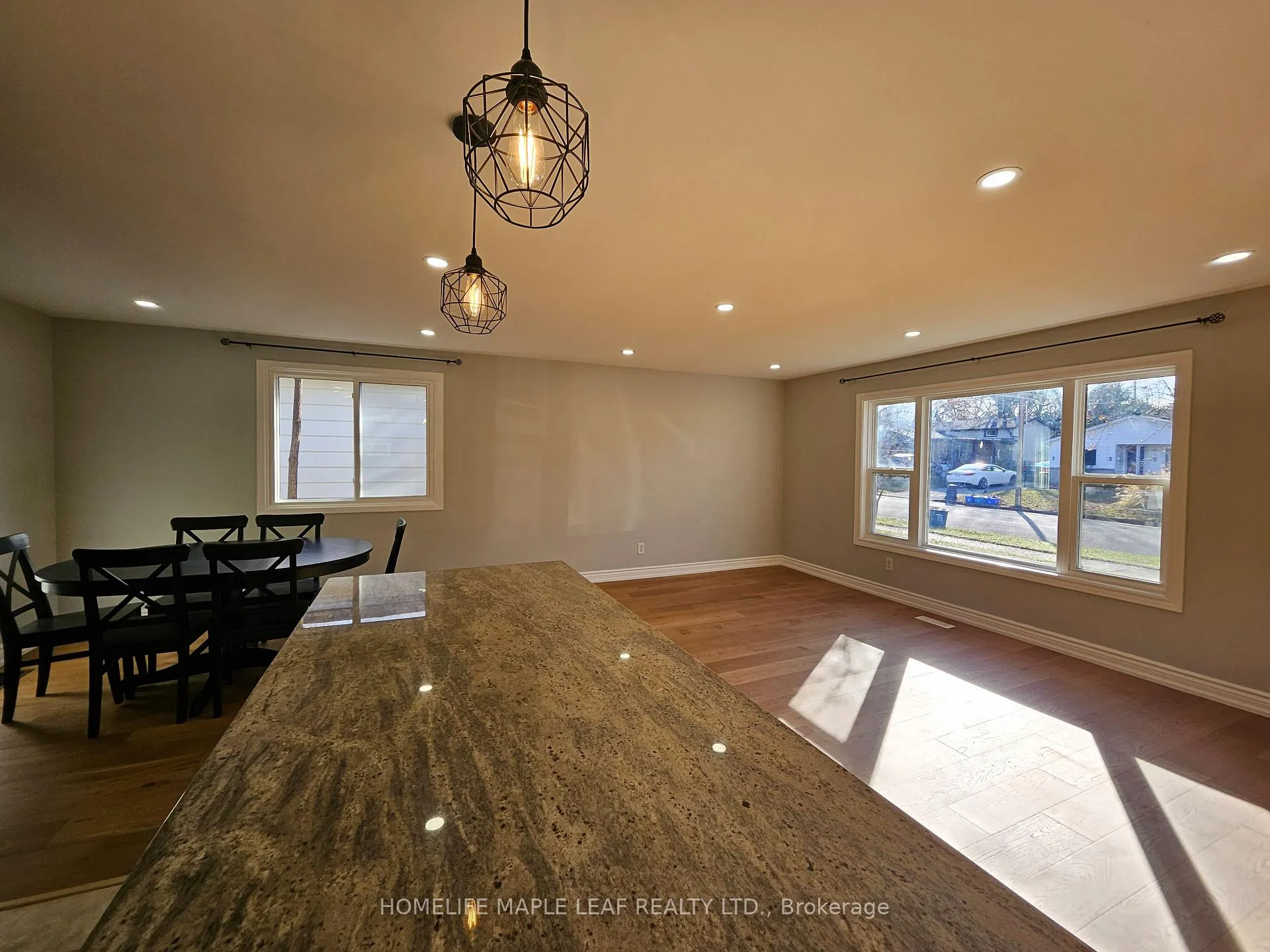 Photo 3 of 56 Helene Crescent, Waterloo, Beechwood — HOMEH