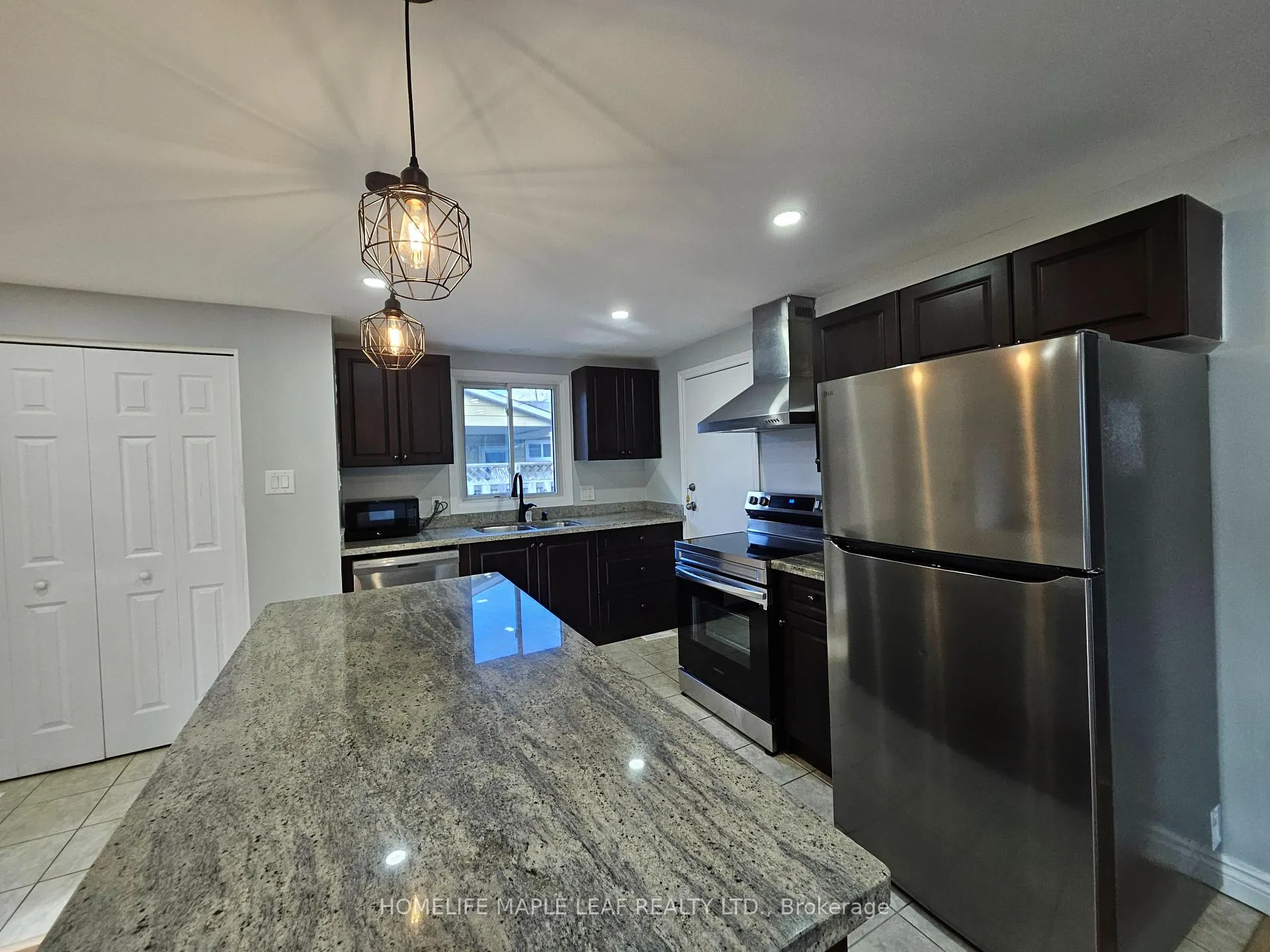Photo 6 of 56 Helene Crescent, Waterloo, Beechwood — HOMEH