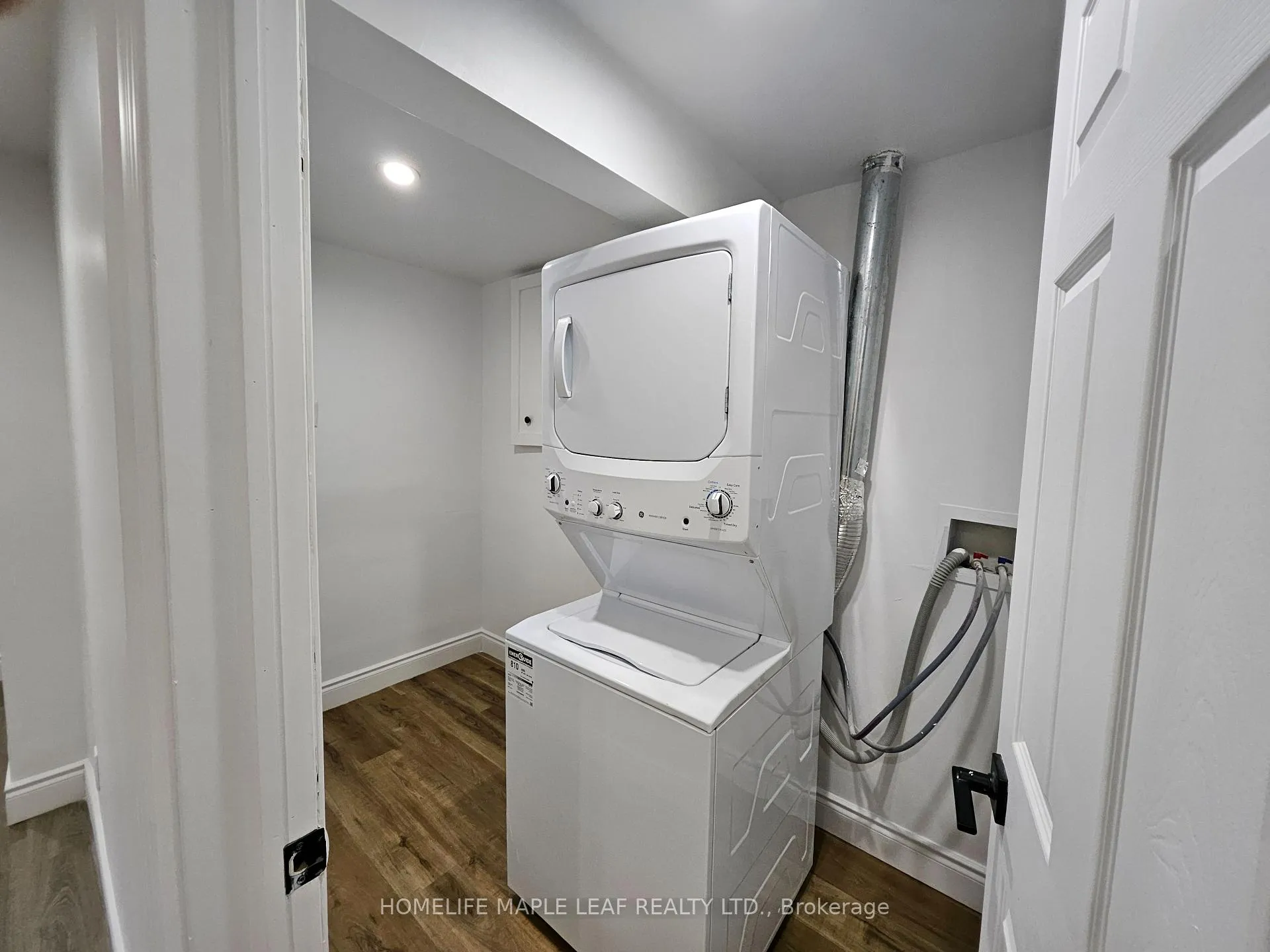 Photo 23 of 56 Helene Crescent, Waterloo, Beechwood — HOMEH