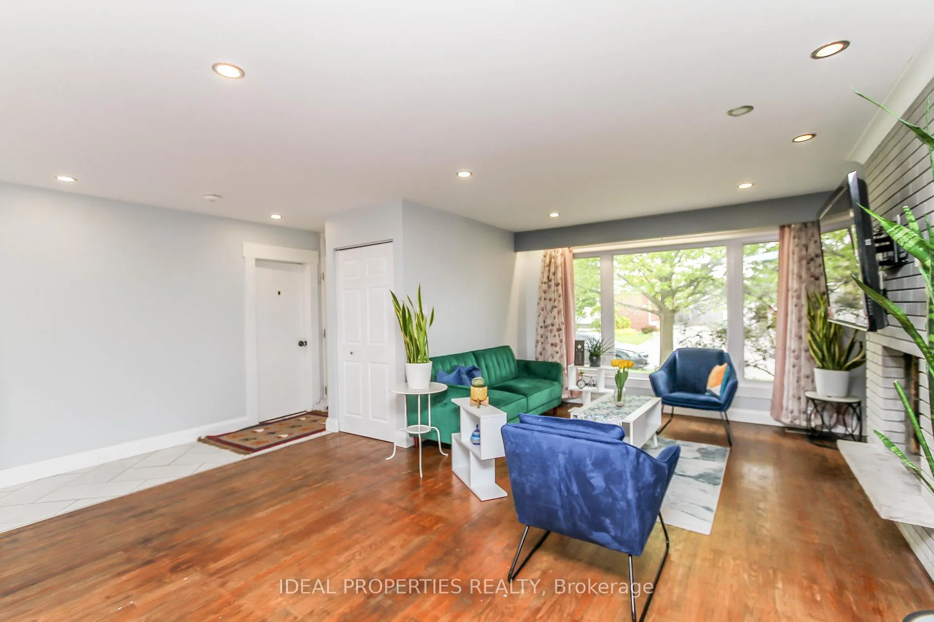 Photo 6 of 1326 Tara Drive, Ottawa, Copeland Park — HOMEH