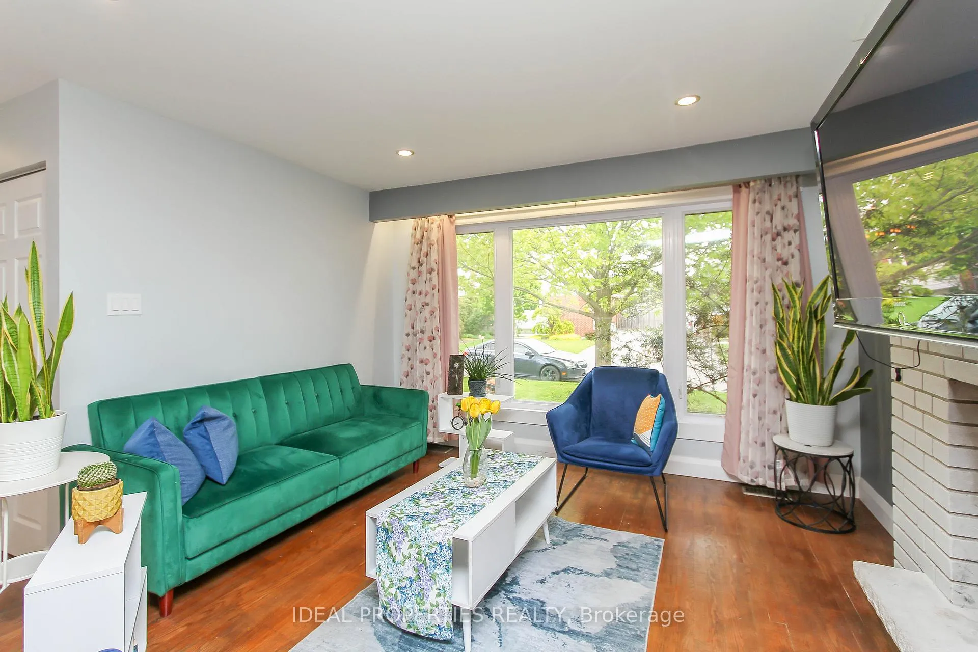 Photo 7 of 1326 Tara Drive, Ottawa, Copeland Park — HOMEH