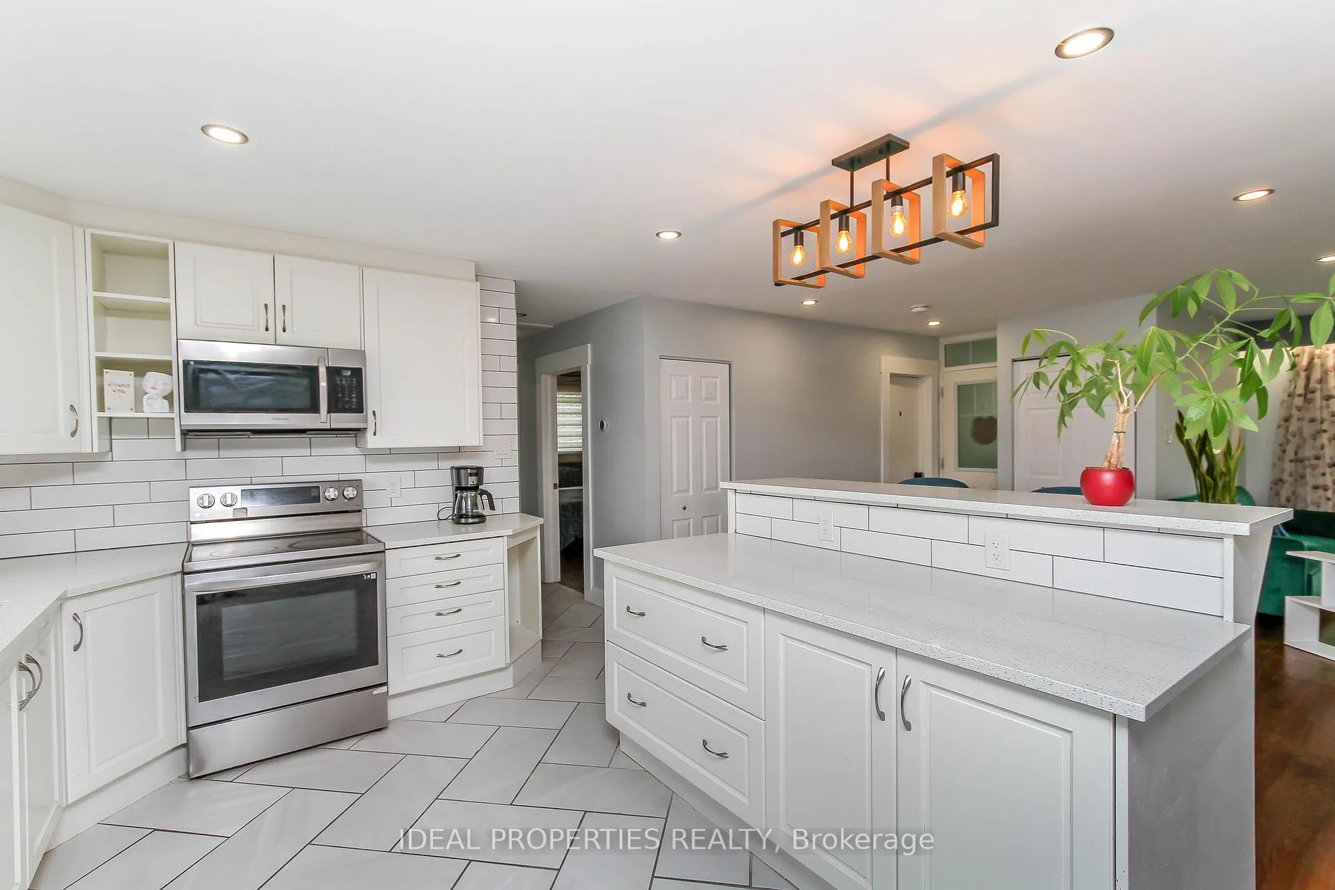 Photo 15 of 1326 Tara Drive, Ottawa, Copeland Park — HOMEH
