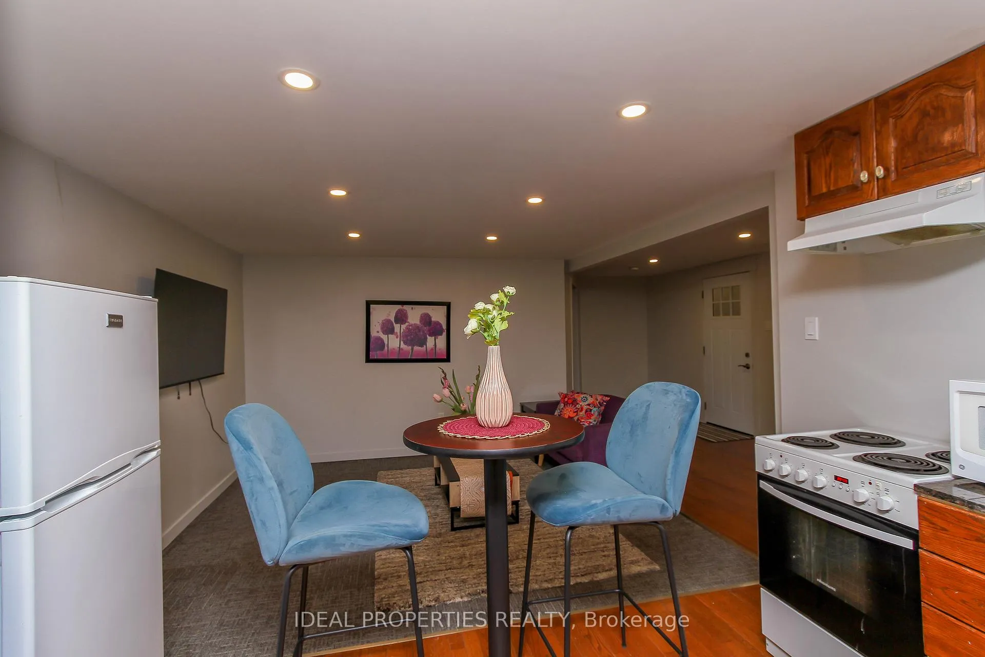 Photo 35 of 1326 Tara Drive, Ottawa, Copeland Park — HOMEH