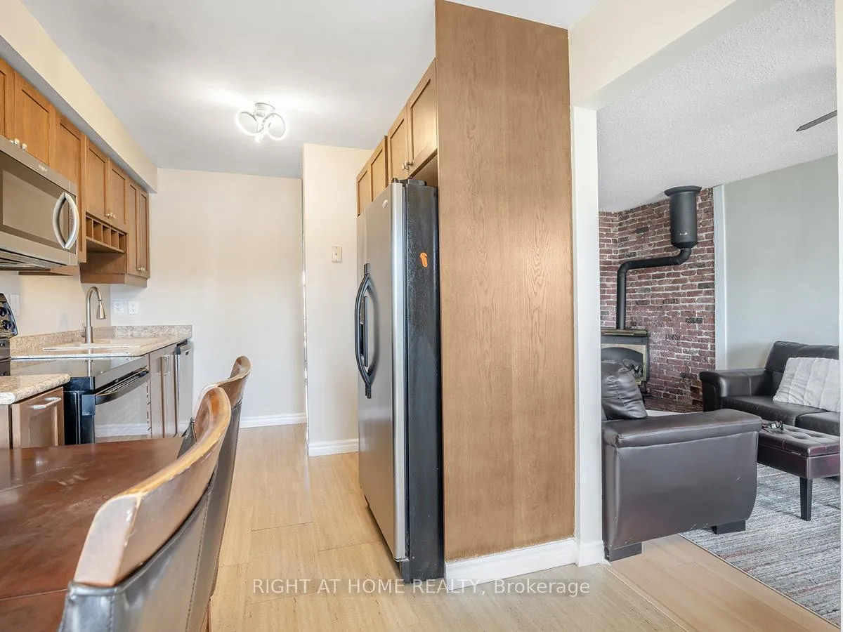 Photo 12 of 2 Parker Crescent, Ajax, South East — HOMEH