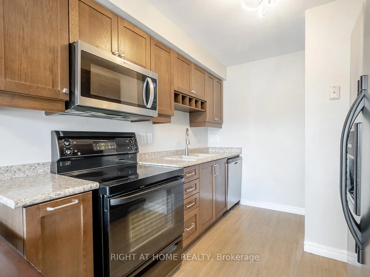 Photo 13 of 2 Parker Crescent, Ajax, South East — HOMEH