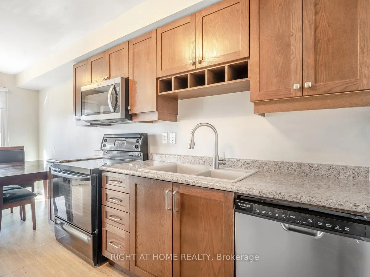 Photo 16 of 2 Parker Crescent, Ajax, South East — HOMEH