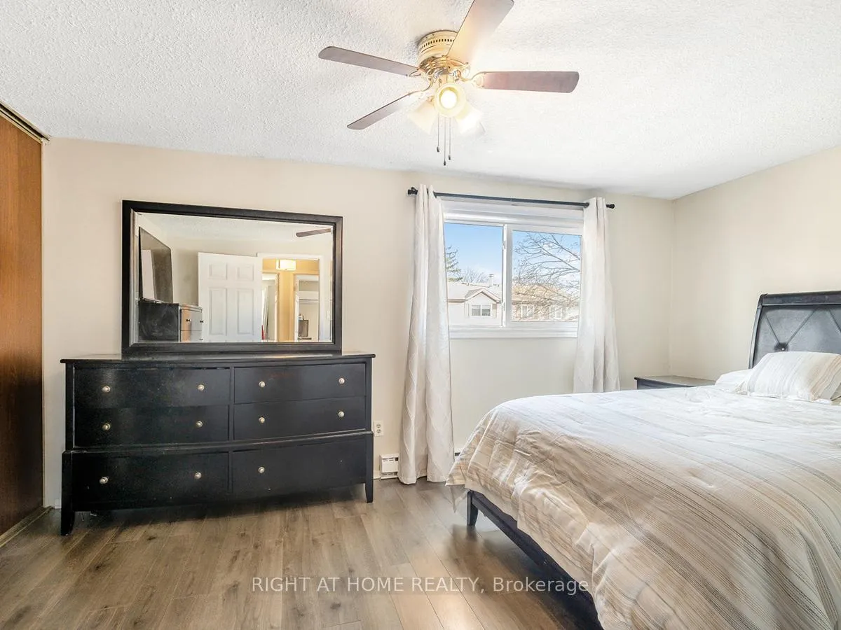 Photo 17 of 2 Parker Crescent, Ajax, South East — HOMEH