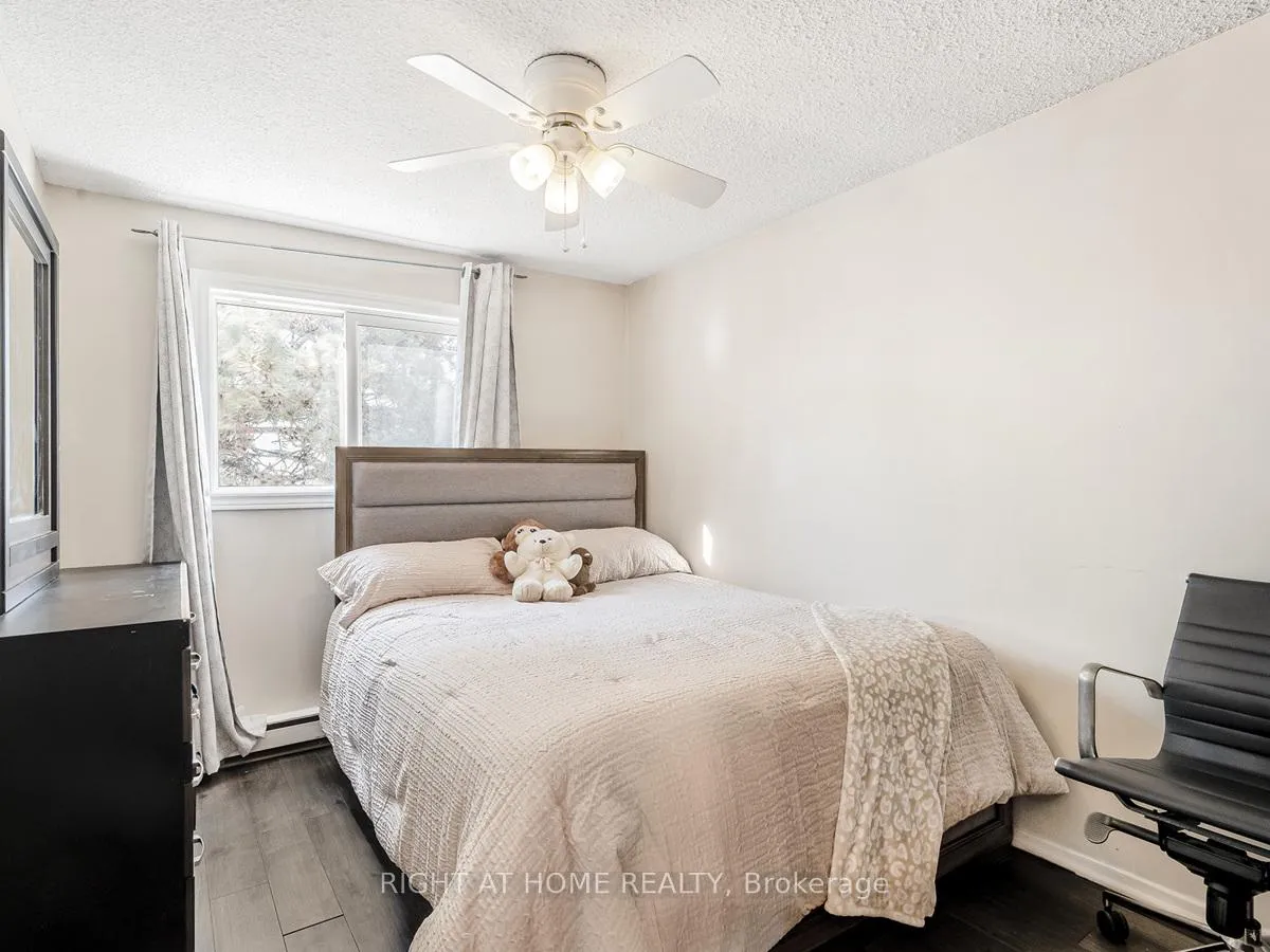 Photo 20 of 2 Parker Crescent, Ajax, South East — HOMEH