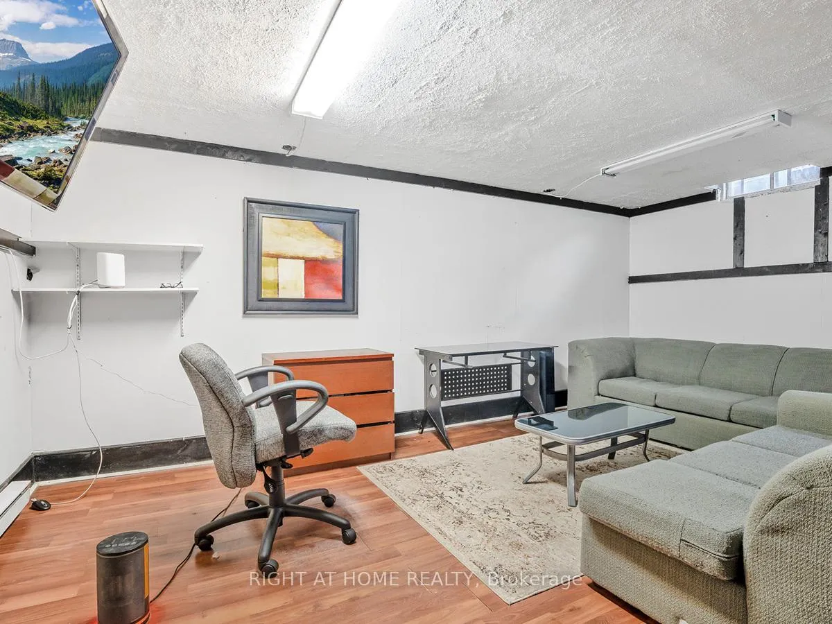 Photo 27 of 2 Parker Crescent, Ajax, South East — HOMEH