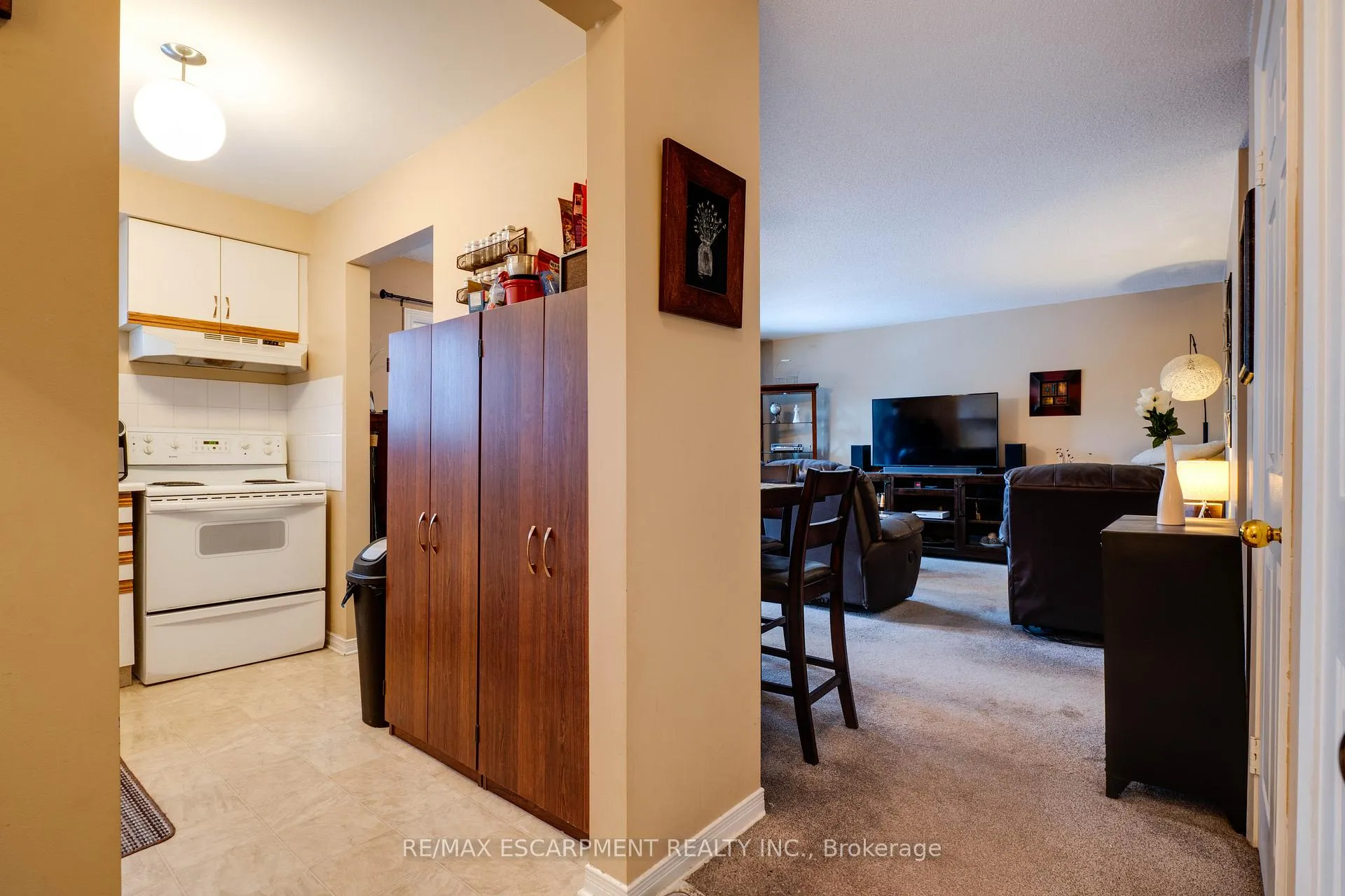 Photo 6 of Unit 202C, 213 Sydenham Street, Brant, Brantford Twp — HOMEH