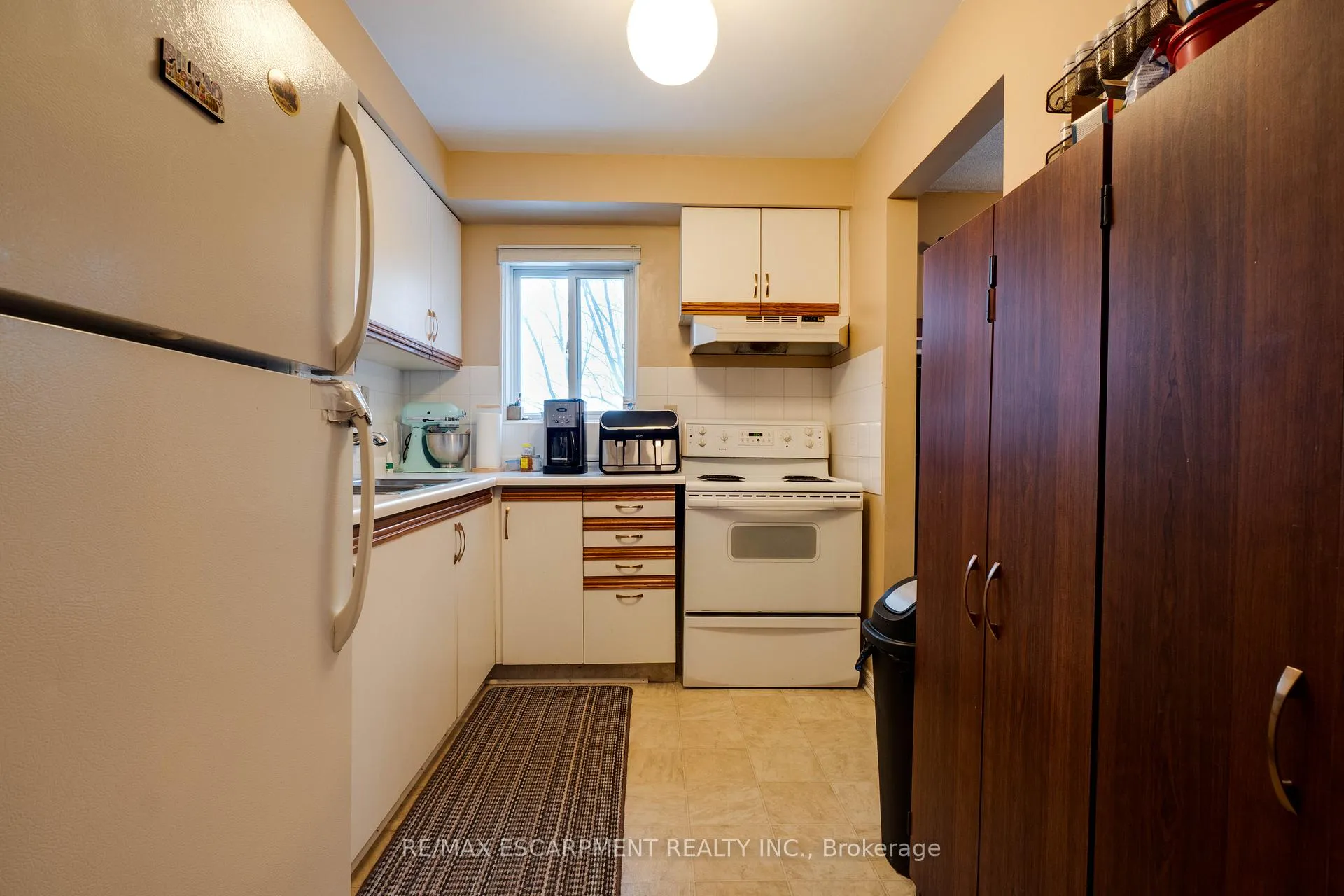 Photo 8 of Unit 202C, 213 Sydenham Street, Brant, Brantford Twp — HOMEH