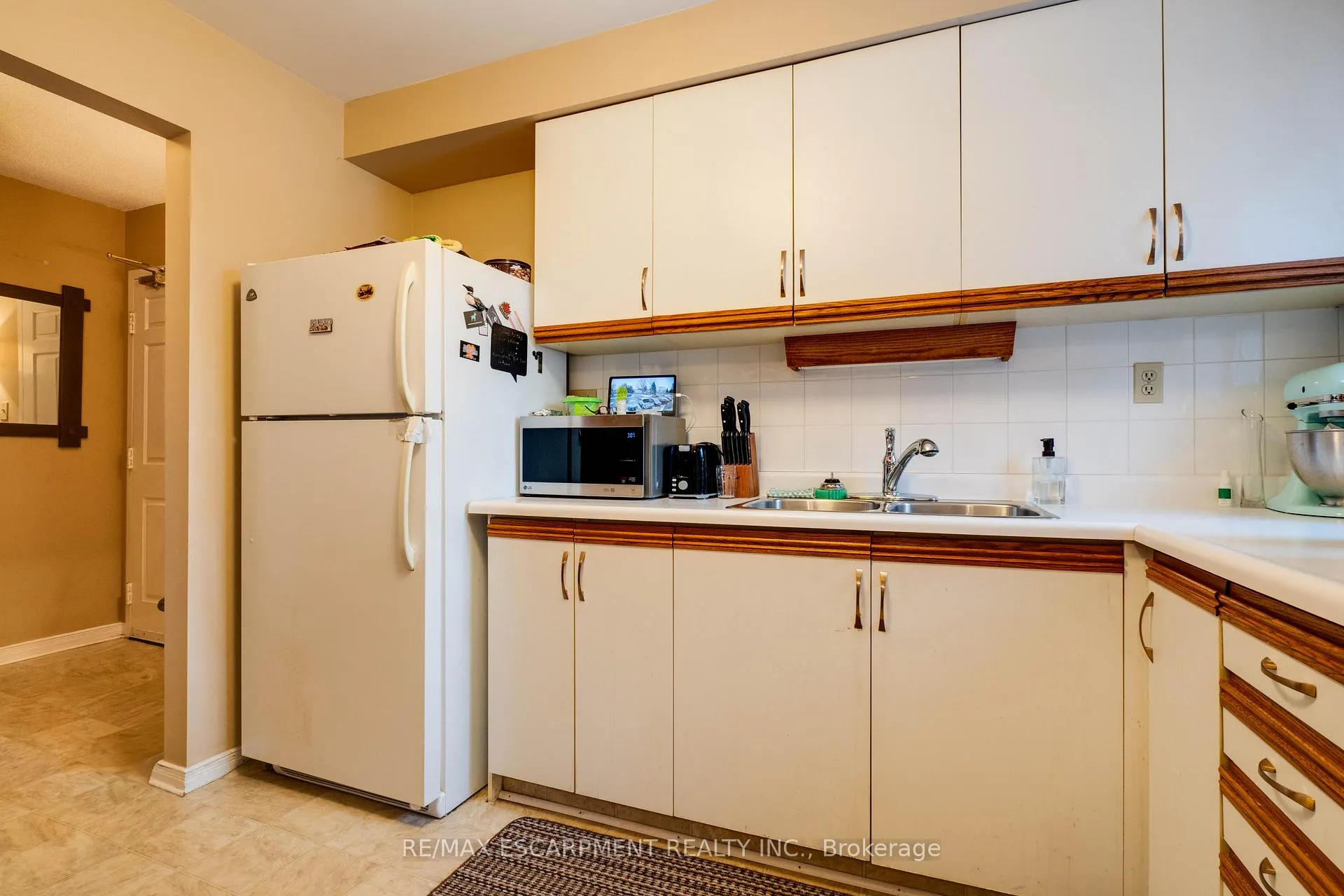 Photo 9 of Unit 202C, 213 Sydenham Street, Brant, Brantford Twp — HOMEH