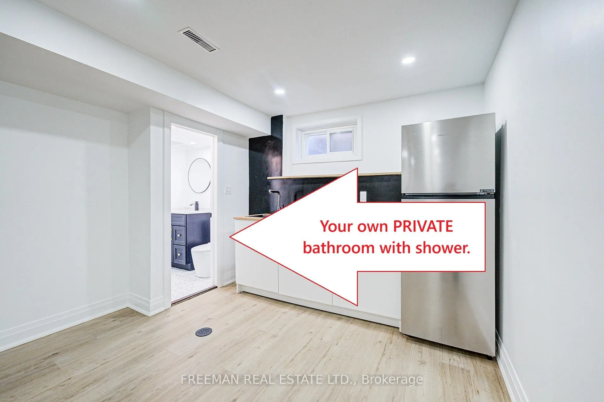 Photo 3 of Unit Apt. B, 16 Carey Crescent, Markham, Milliken Mills West — HOMEH