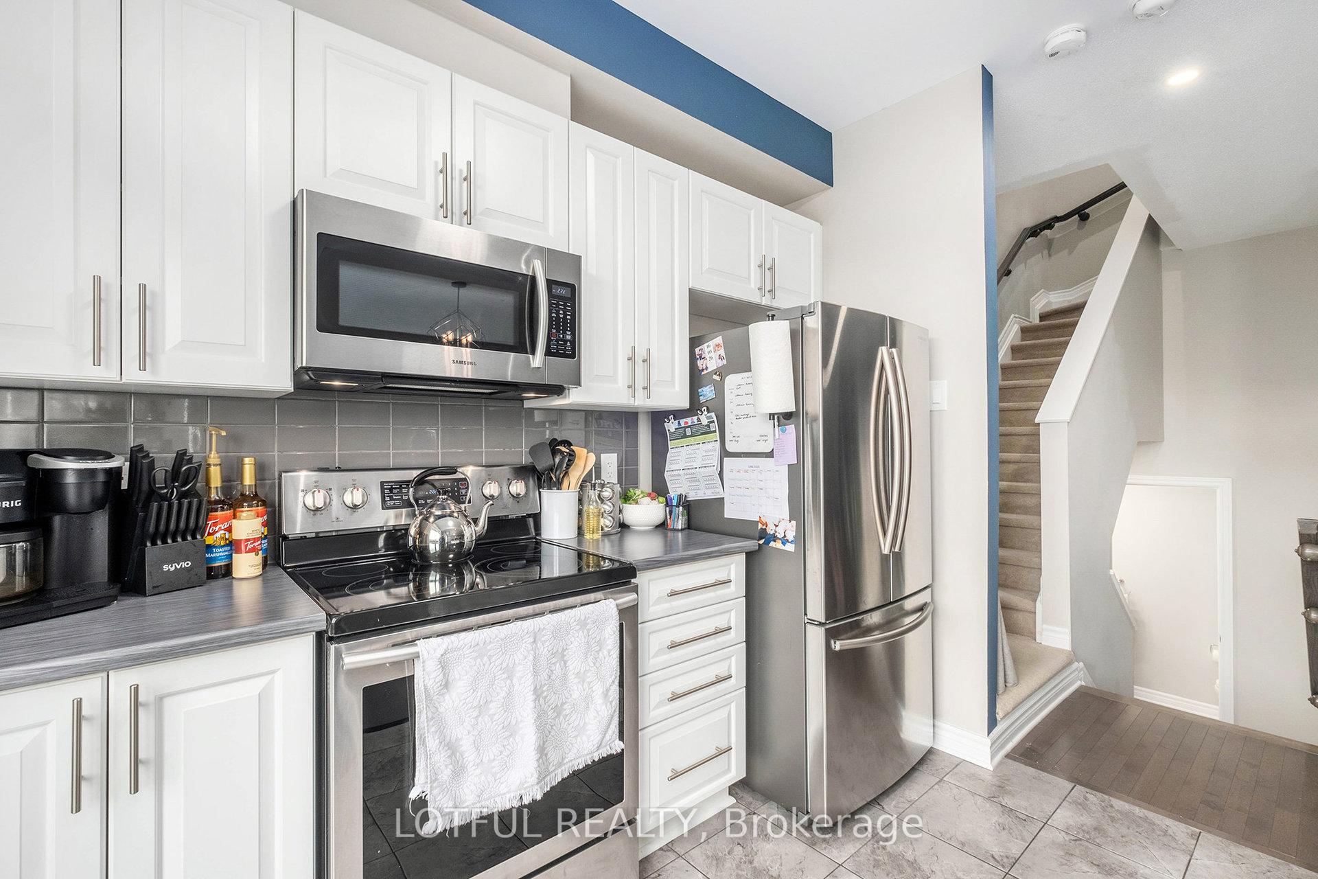 Photo 10 of 222 Belleek Lane, Ottawa, Barrhaven - Half Moon Bay — HOMEH