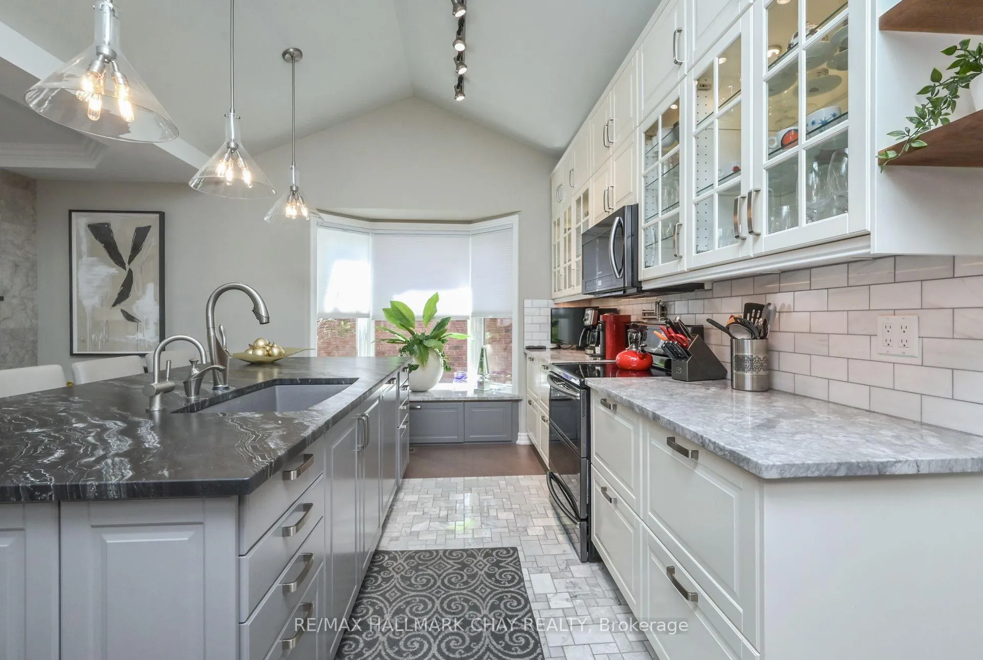 Photo 14 of 56 Via Amici, New Tecumseth, Alliston — HOMEH