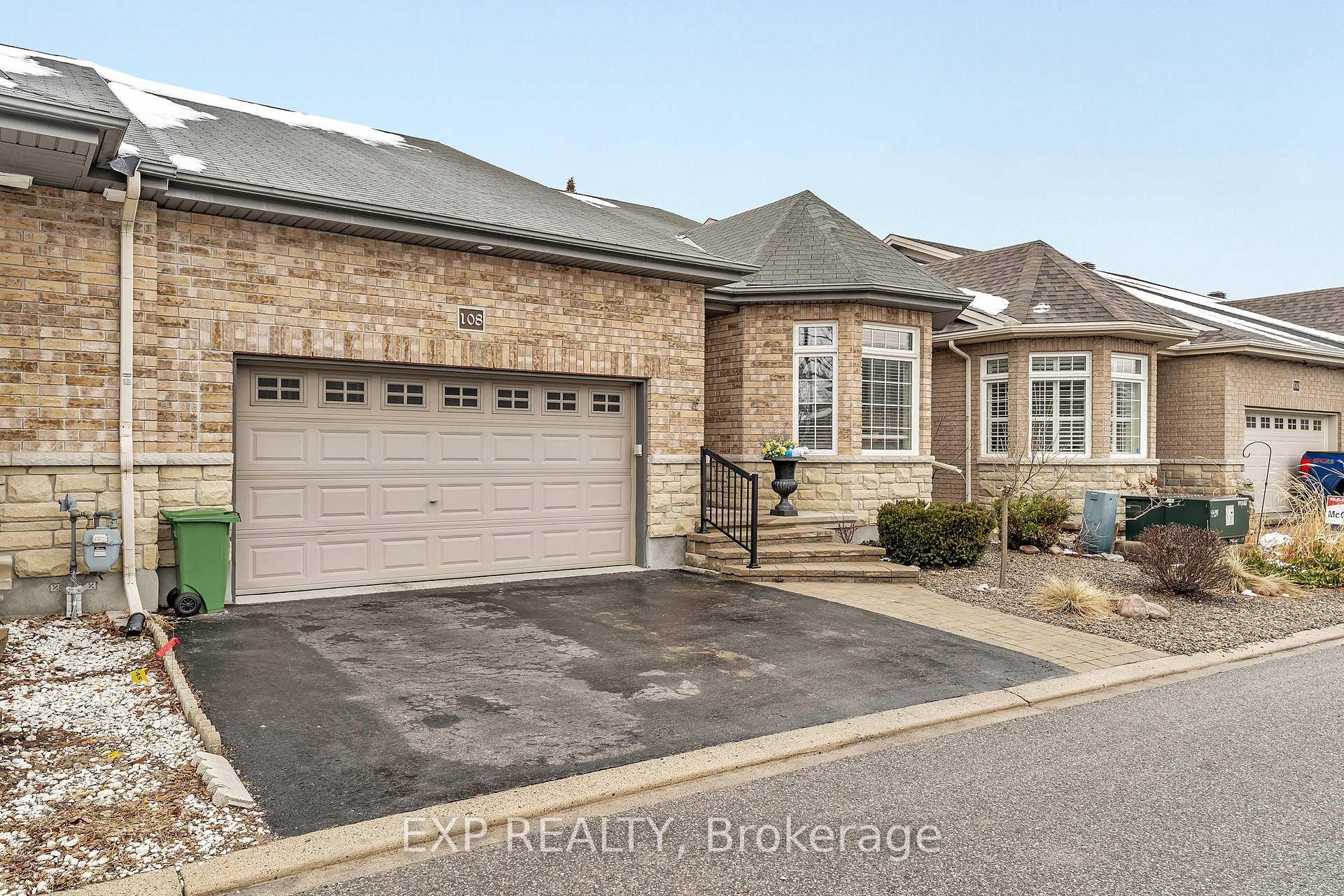 Photo 2 of 108 Maple Key, Ottawa, Blossom Park/Kemp Park/Findlay Creek — HOMEH